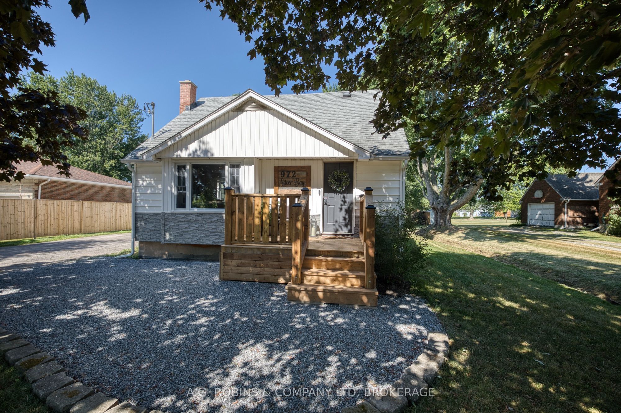 972 Silver Bay Road Property Photo 3