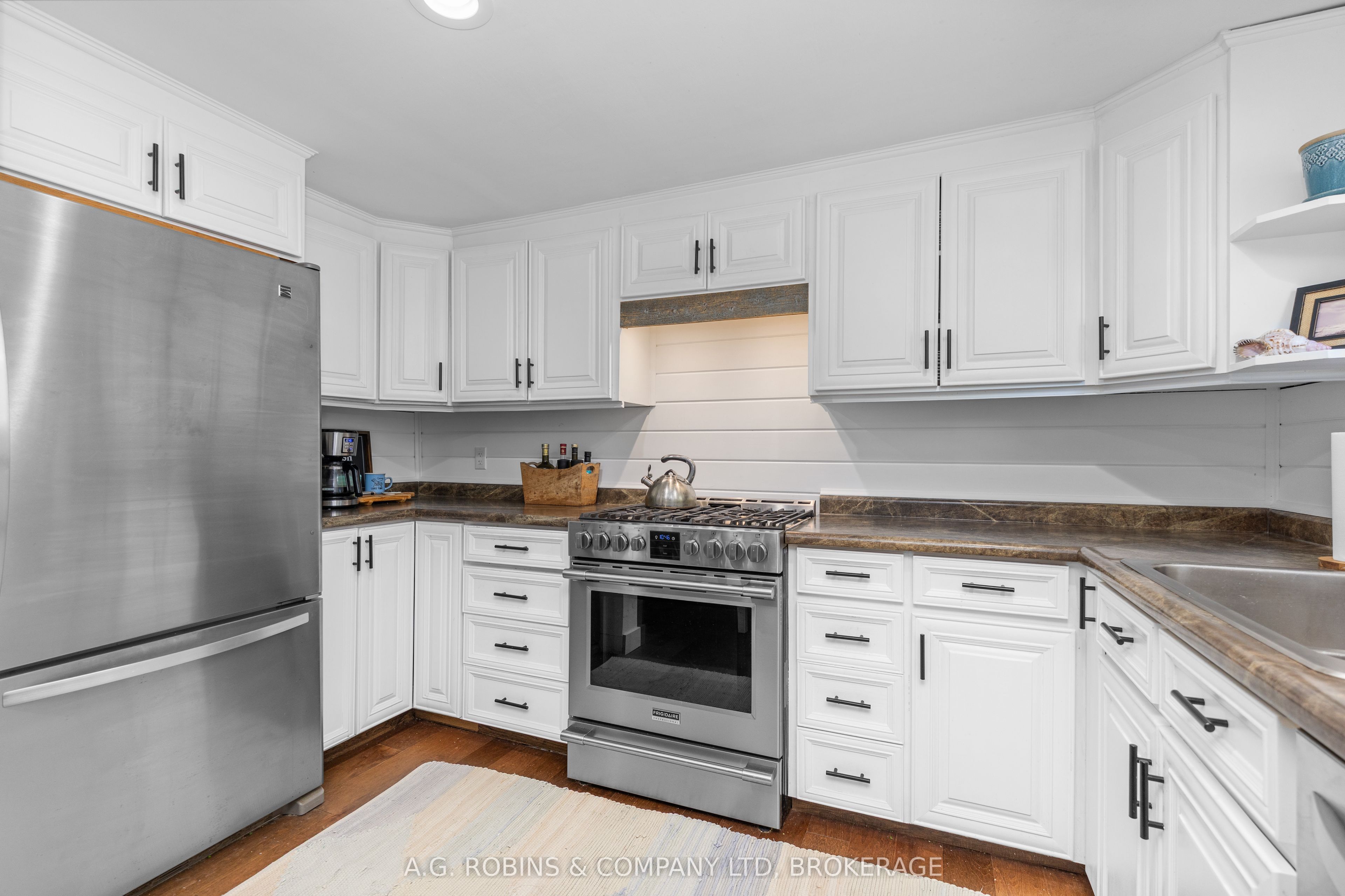 972 Silver Bay Road Property Photo 11