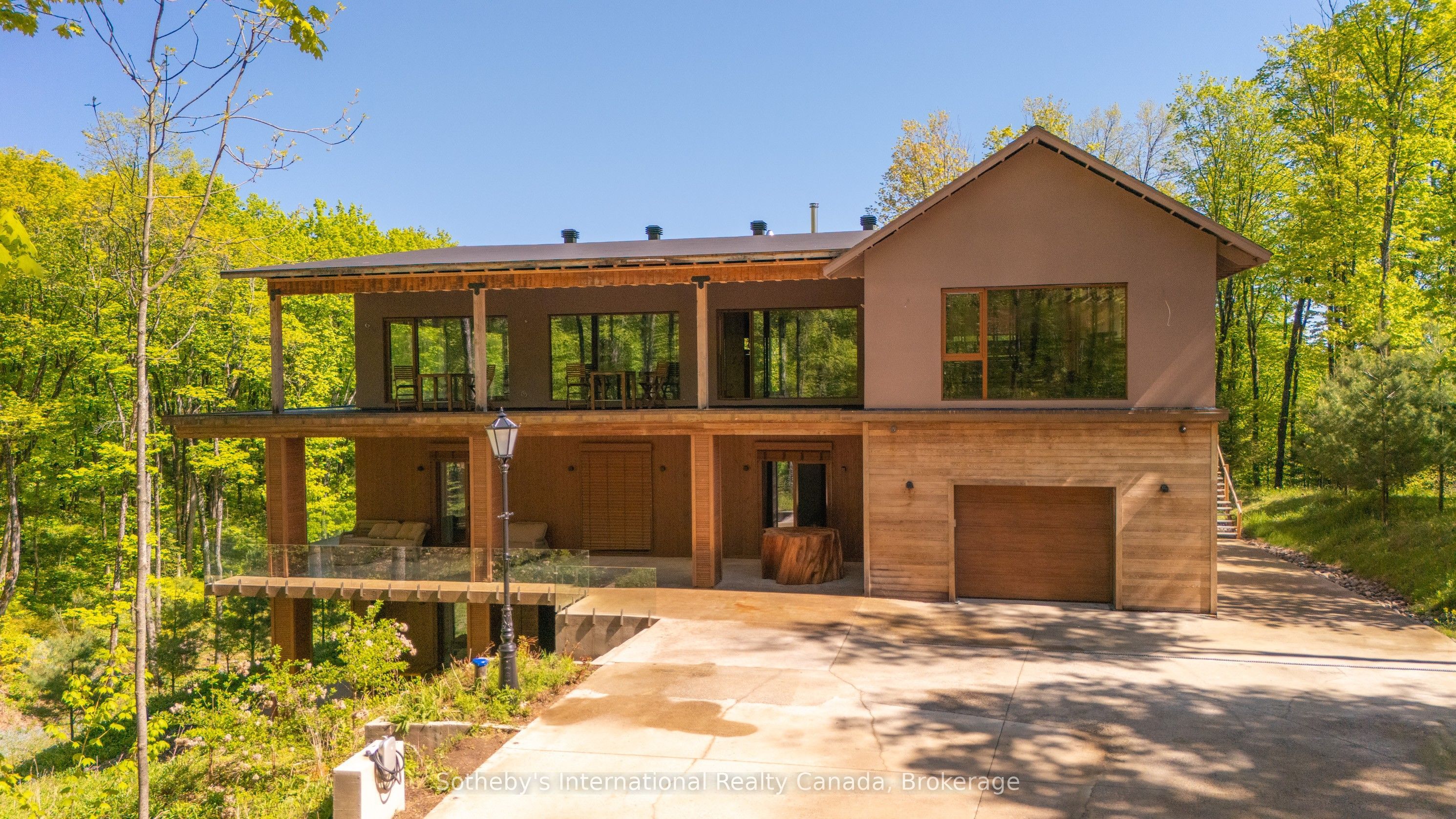 1739 Trapper's Trail Road Property Photo 3