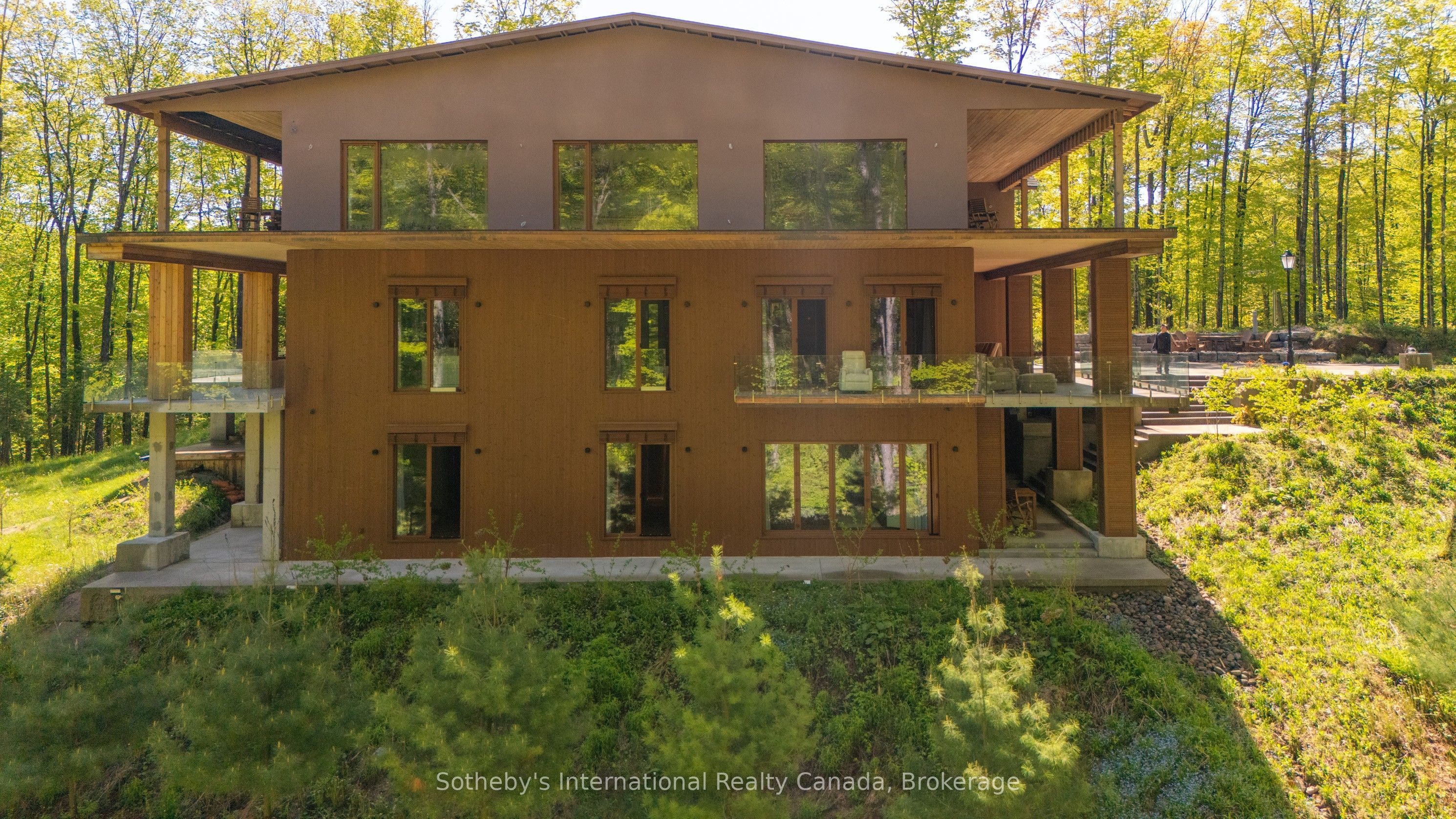 1739 Trapper's Trail Road Property Photo 4