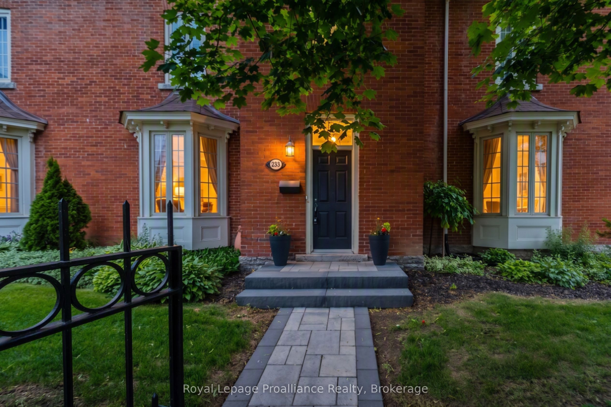 233 John Street 5