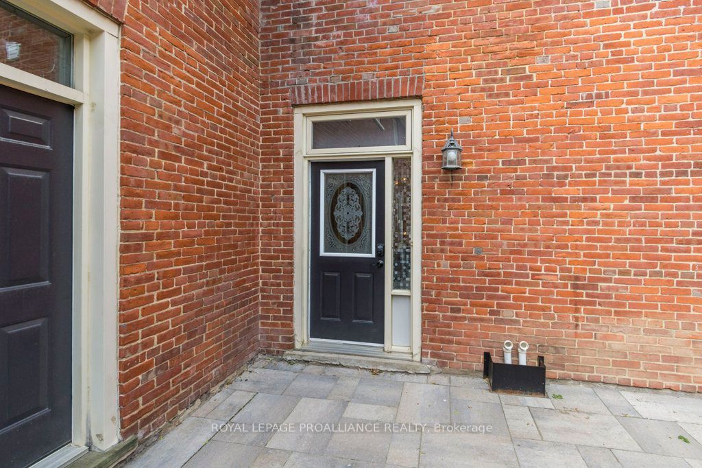 233 John Street 5 Property Photo 27