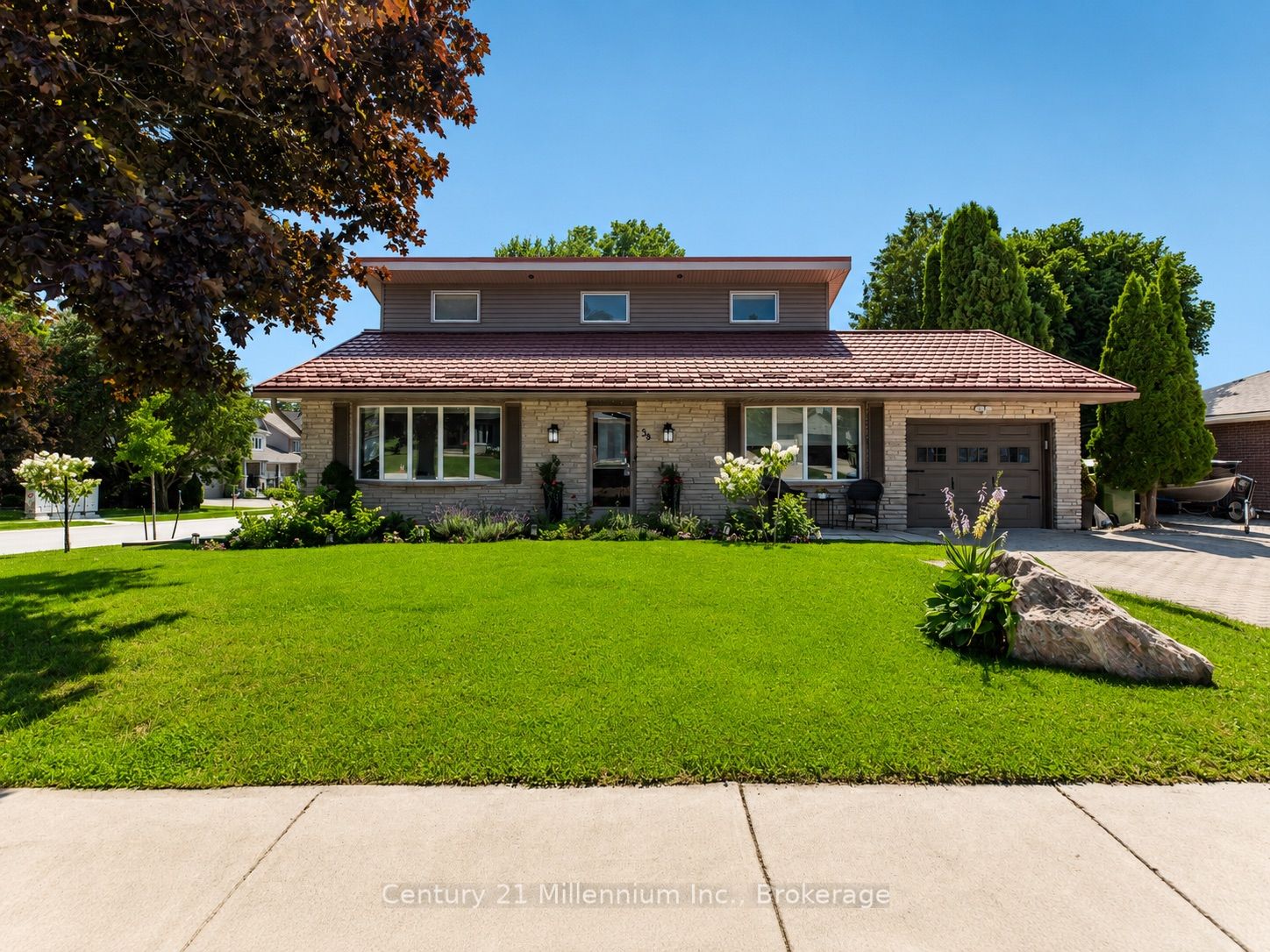 38 Grayview Drive Property Photo 1