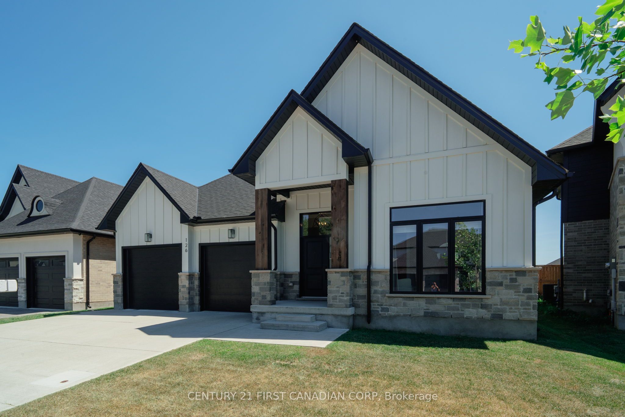 126 Aspen Circle Property Photo 2