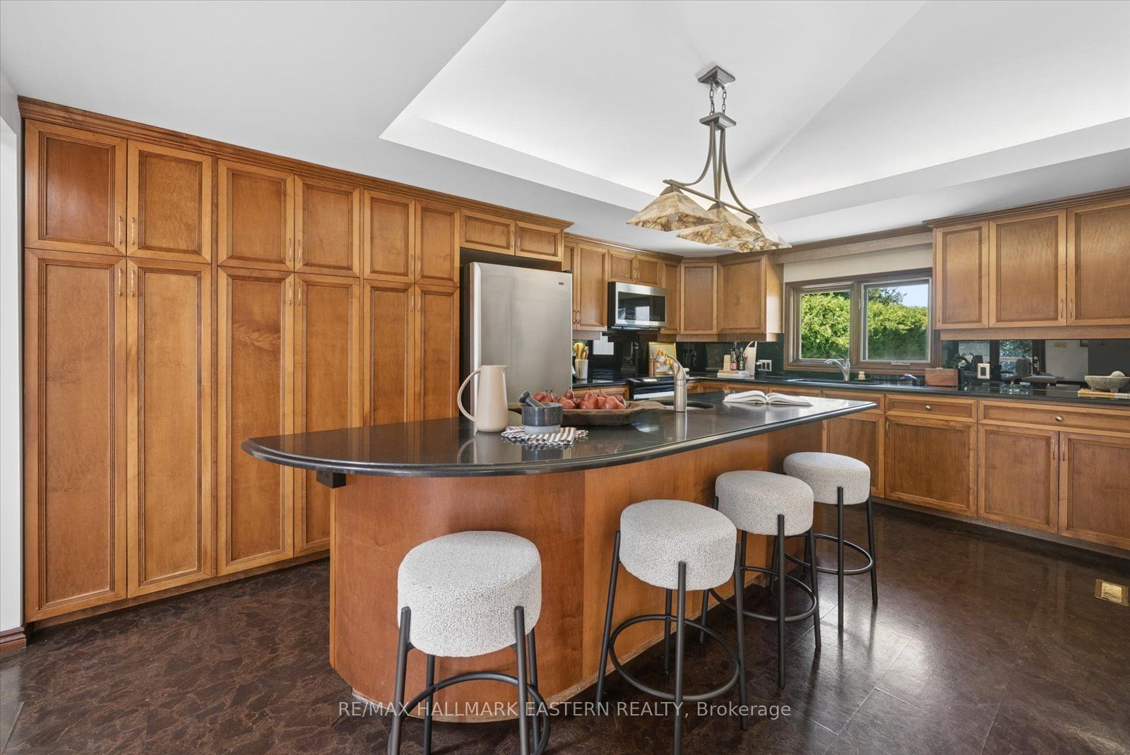 1041 Primrose Lane Property Photo 10