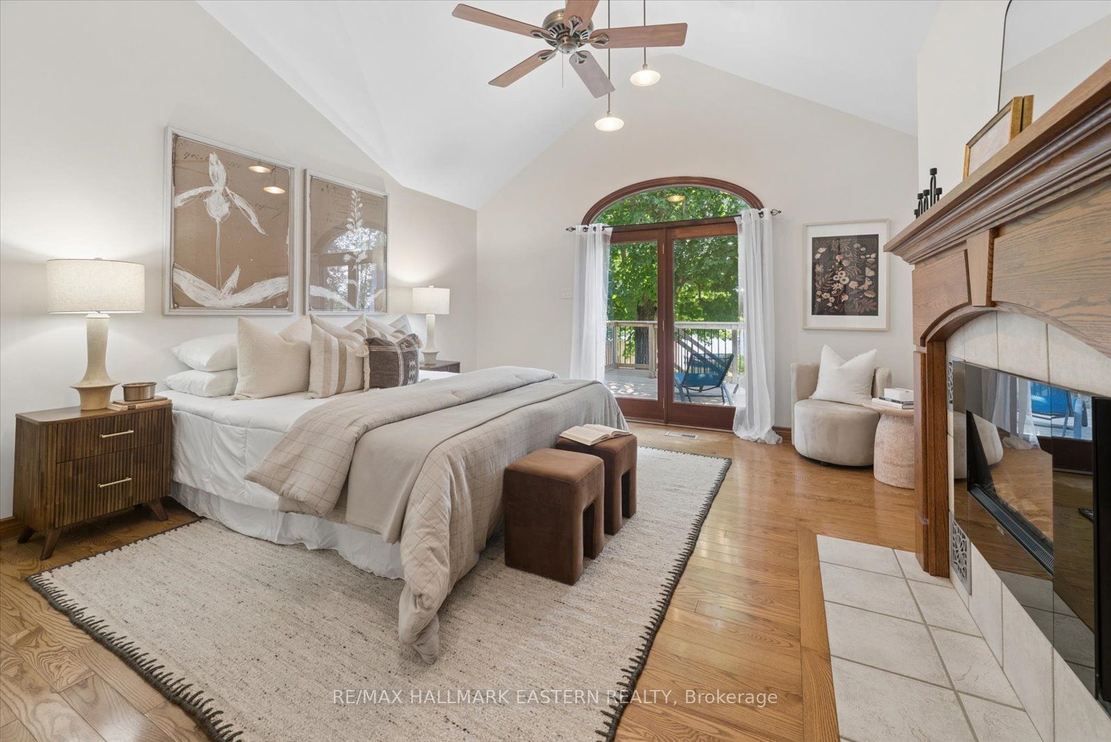1041 Primrose Lane Property Photo 14