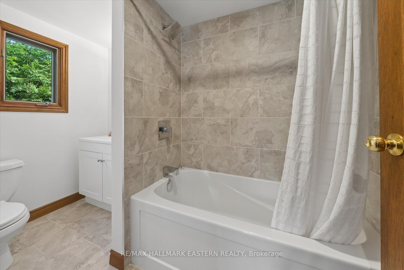 1041 Primrose Lane Property Photo 22