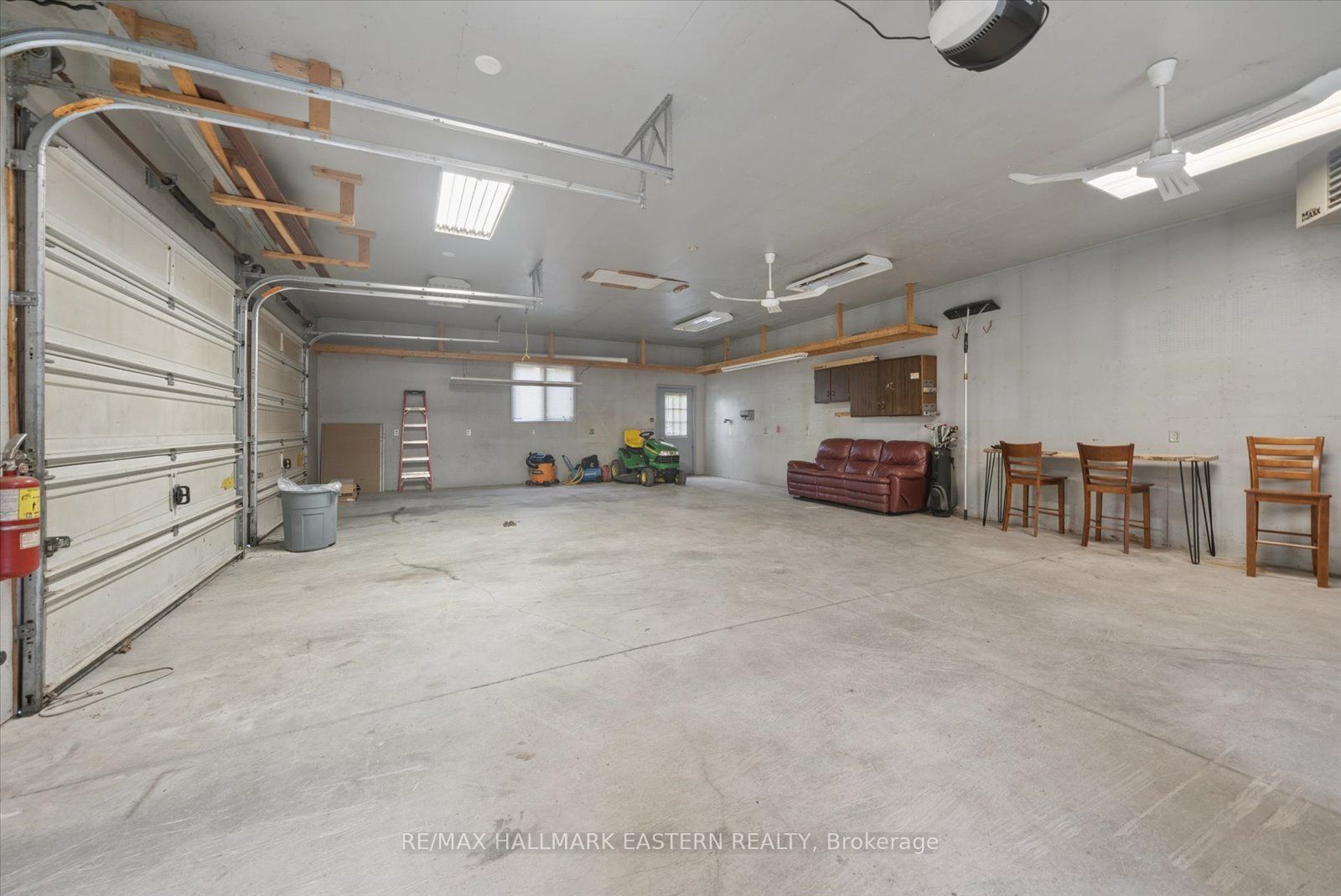 1041 Primrose Lane Property Photo 34