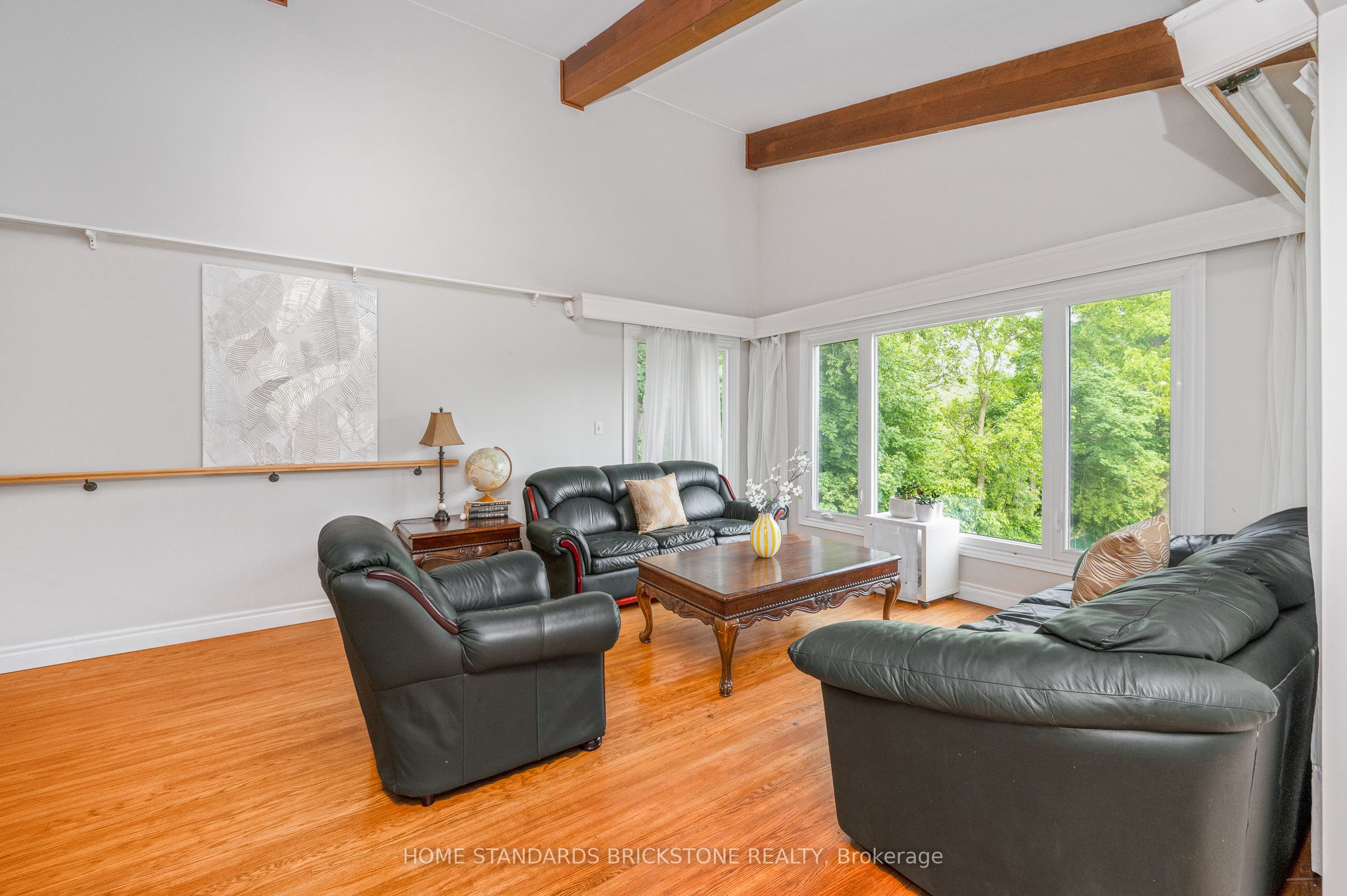 72 Mountain Avenue N Property Photo 9