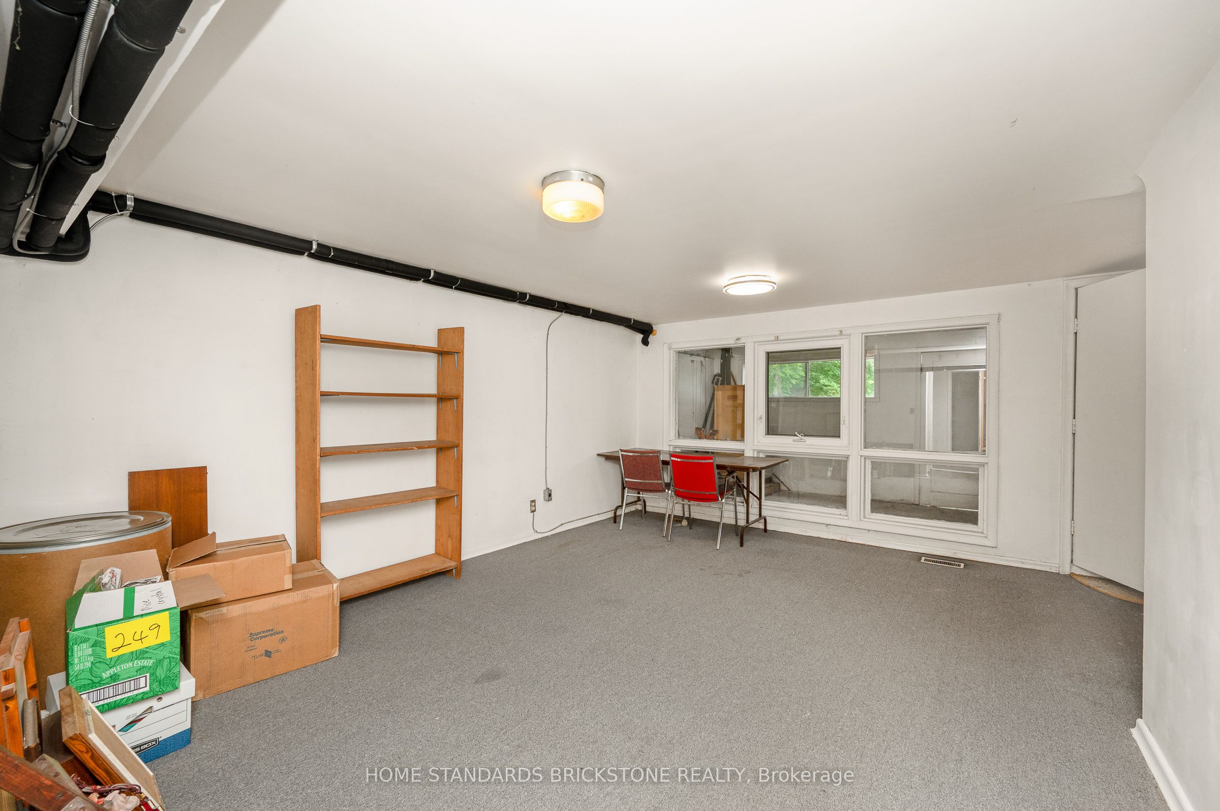 72 Mountain Avenue N Property Photo 31
