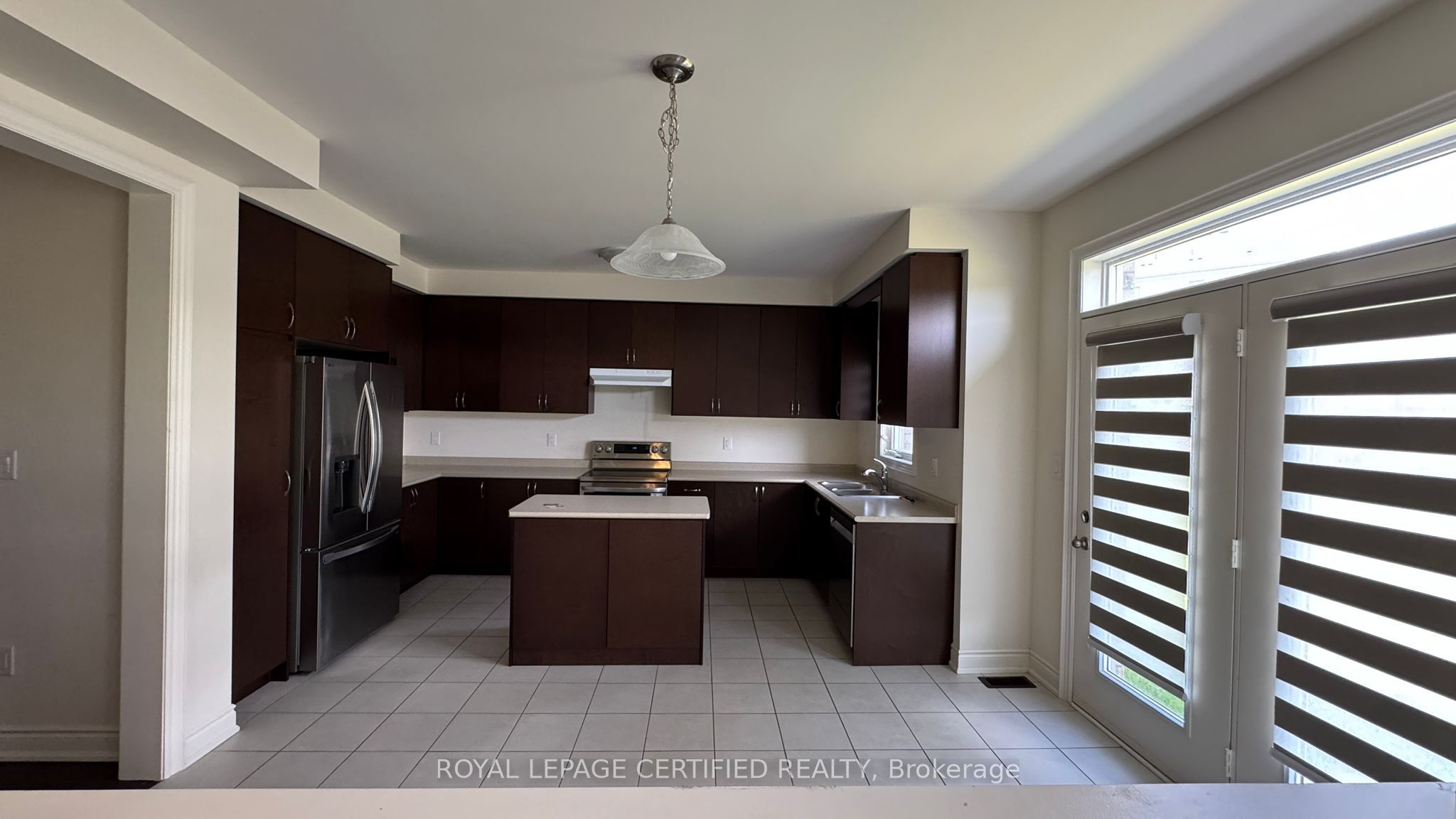 172 Bloomfield Crescent Property Photo 2