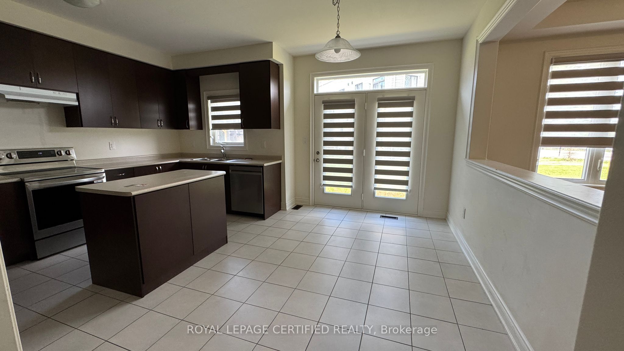 172 Bloomfield Crescent Property Photo 3
