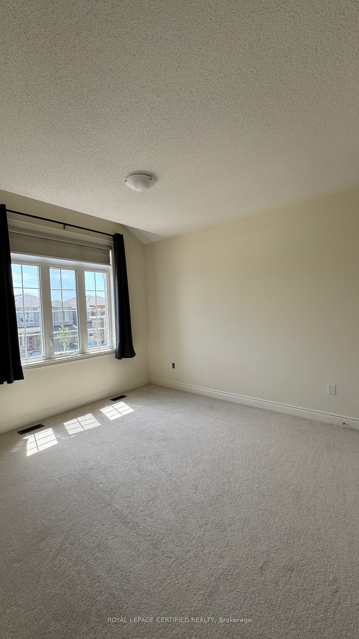 172 Bloomfield Crescent Property Photo 8