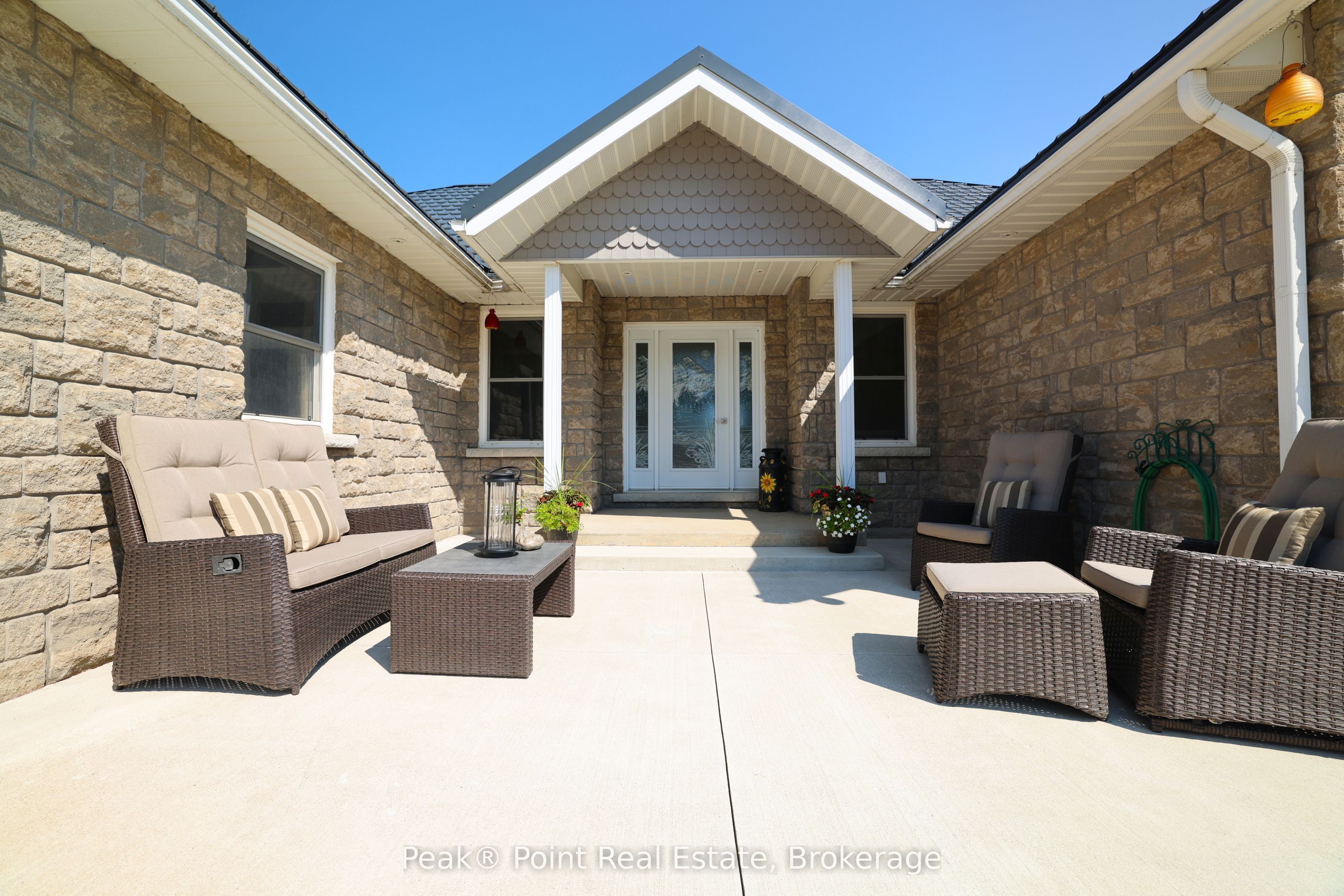 20 Moore Street Property Photo 6