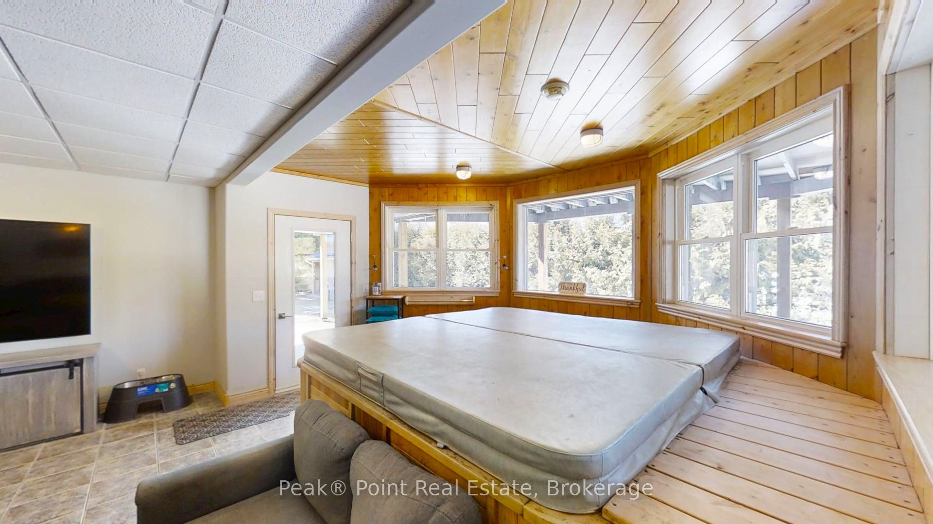 20 Moore Street Property Photo 45