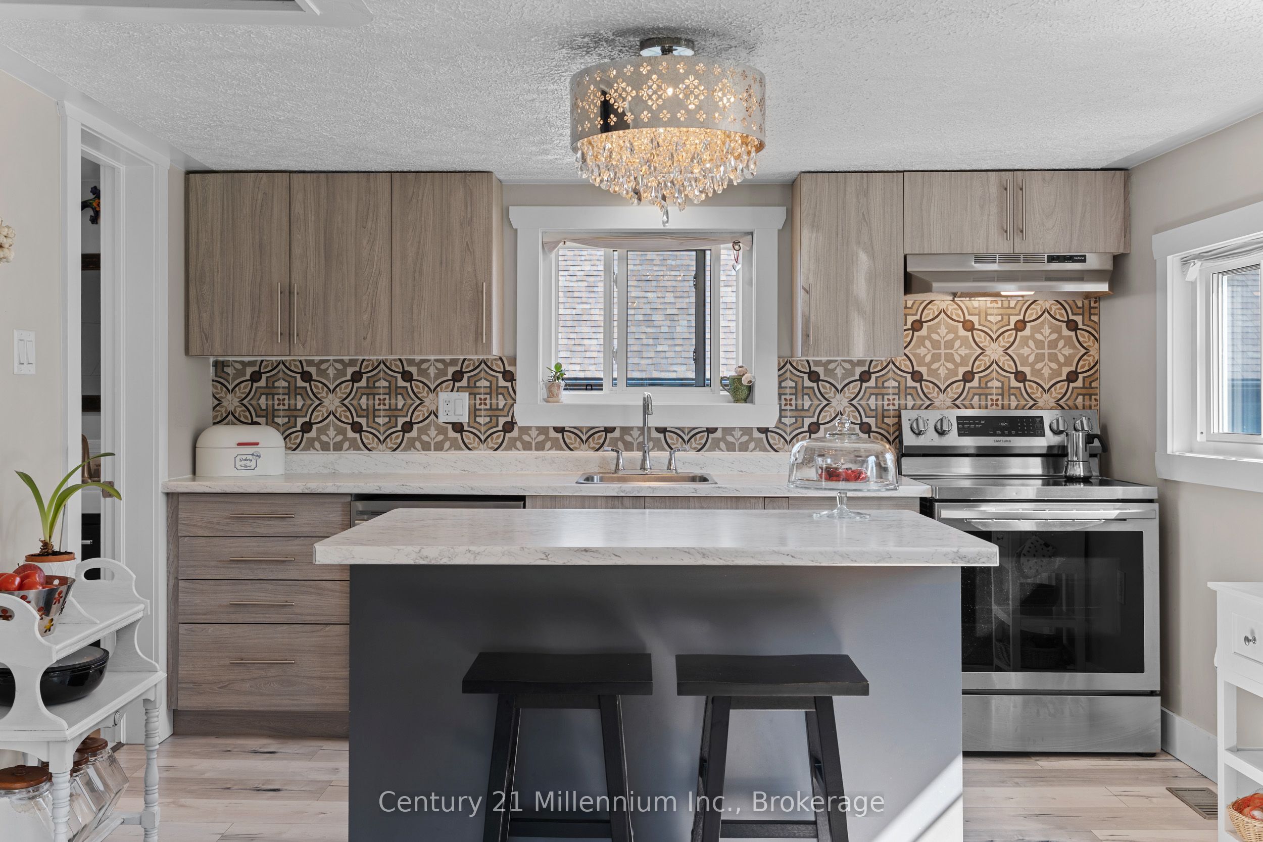 661 Watson Street Property Photo 20