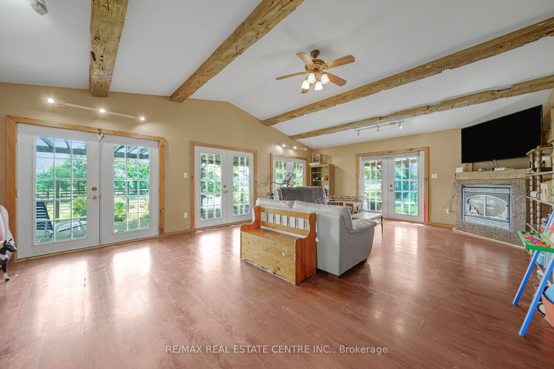 1374 5th Concession Road W Property Photo 3