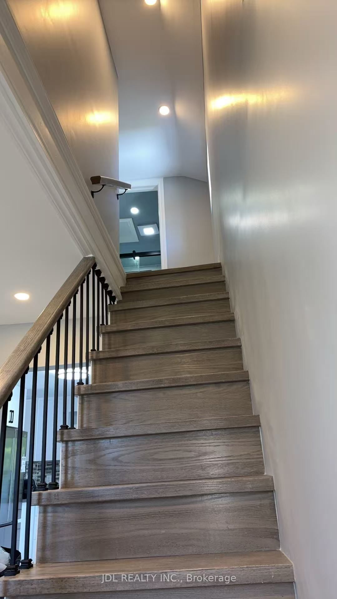 238 Hunter Street Property Photo 9
