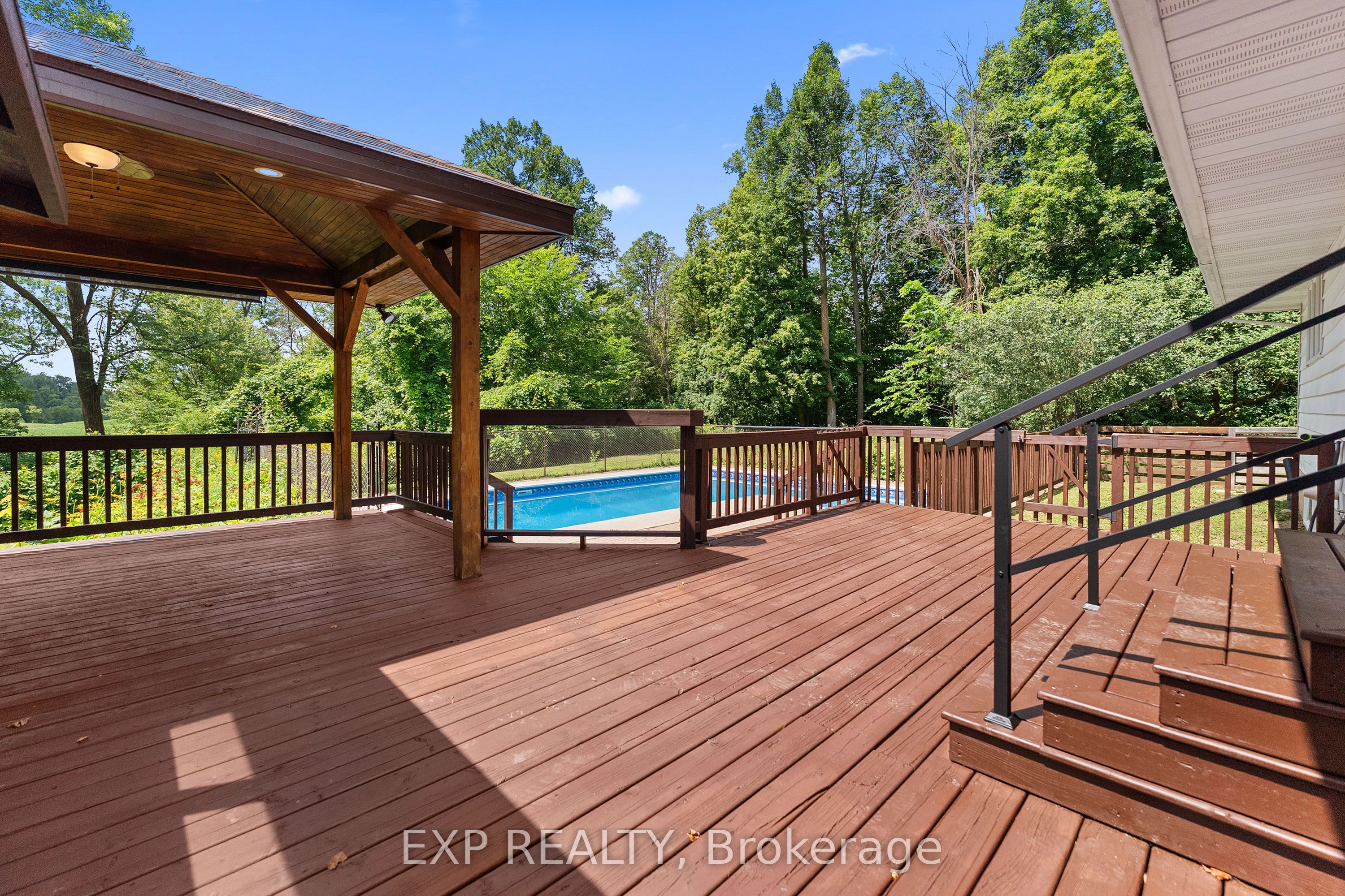 541 Collins Road Property Photo 7
