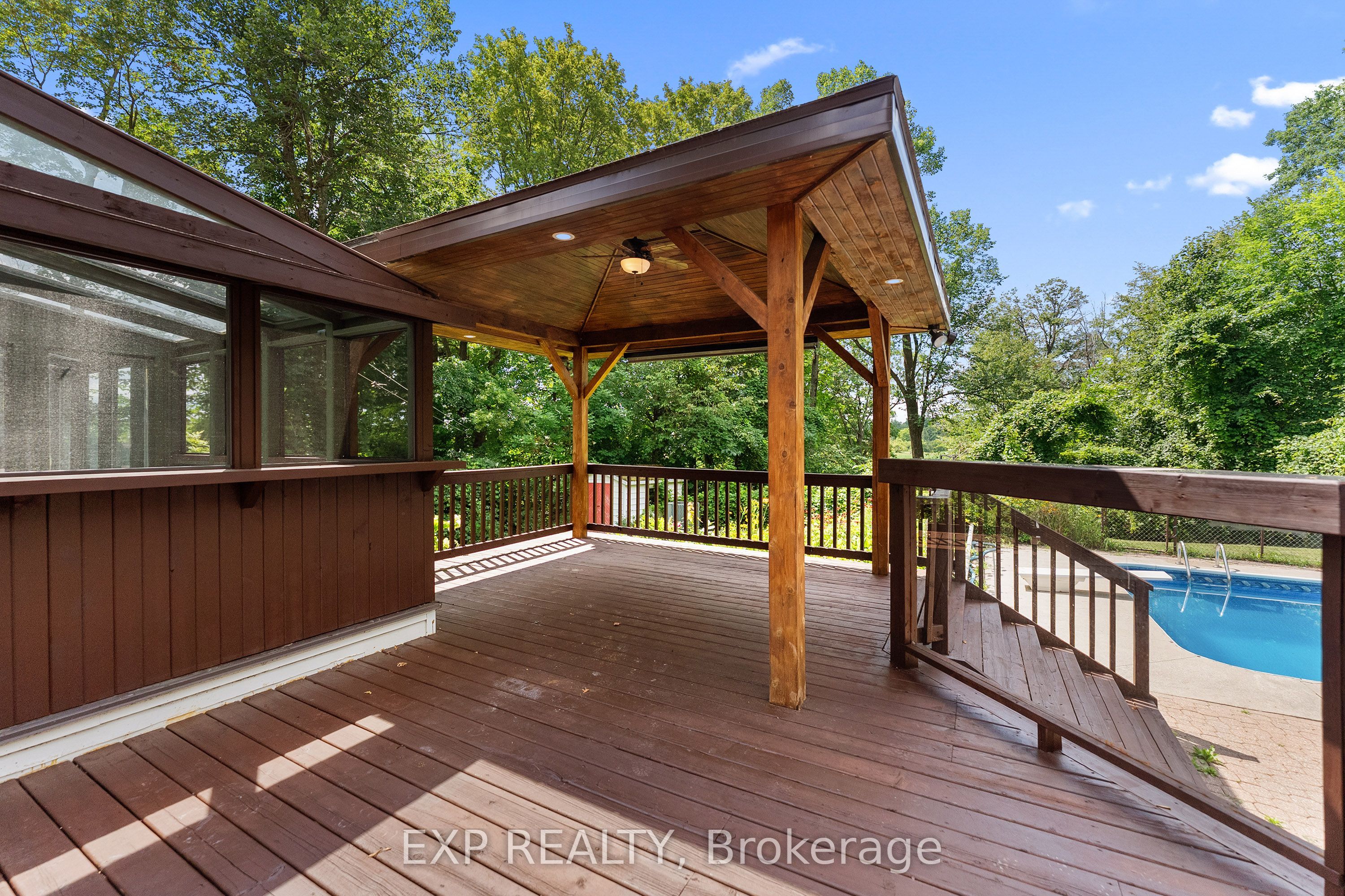 541 Collins Road Property Photo 8