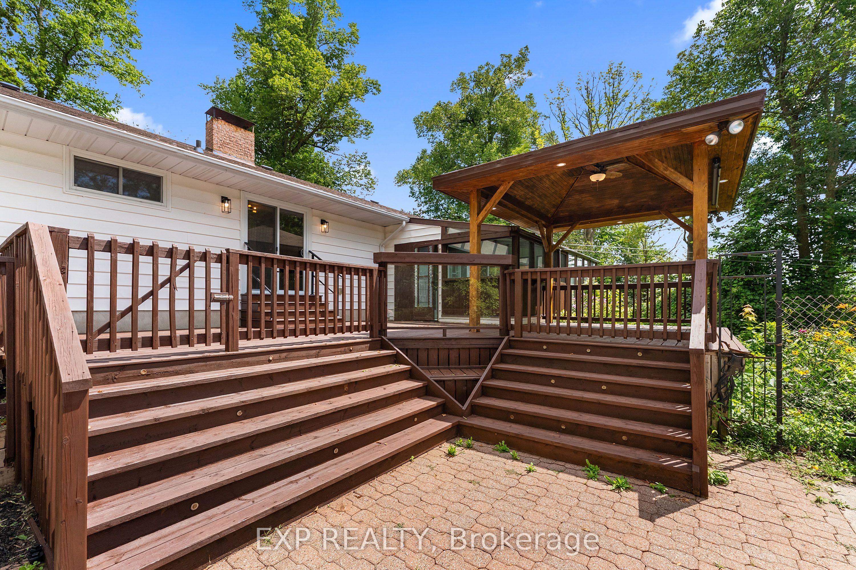 541 Collins Road Property Photo 10