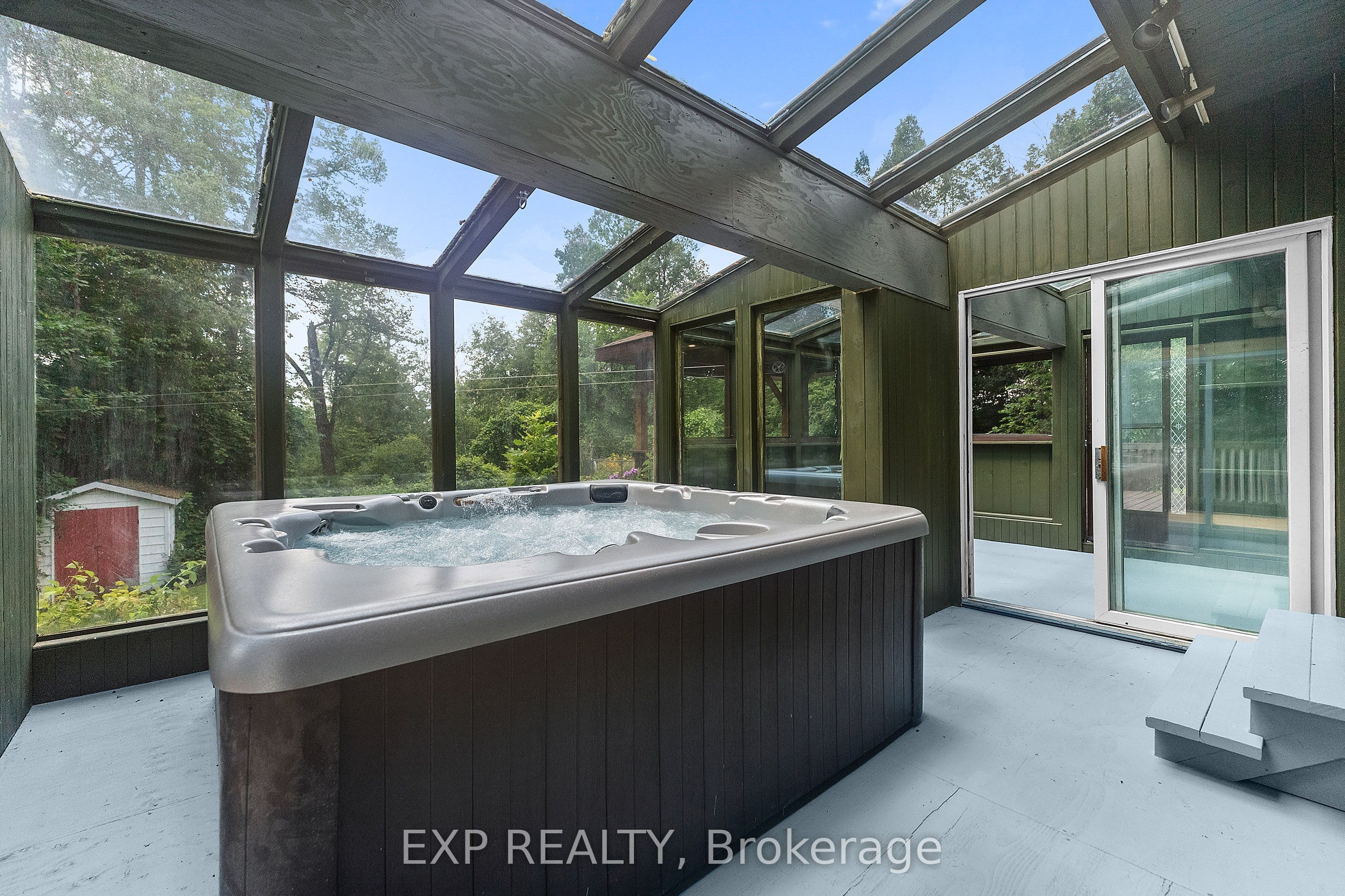 541 Collins Road Property Photo 11