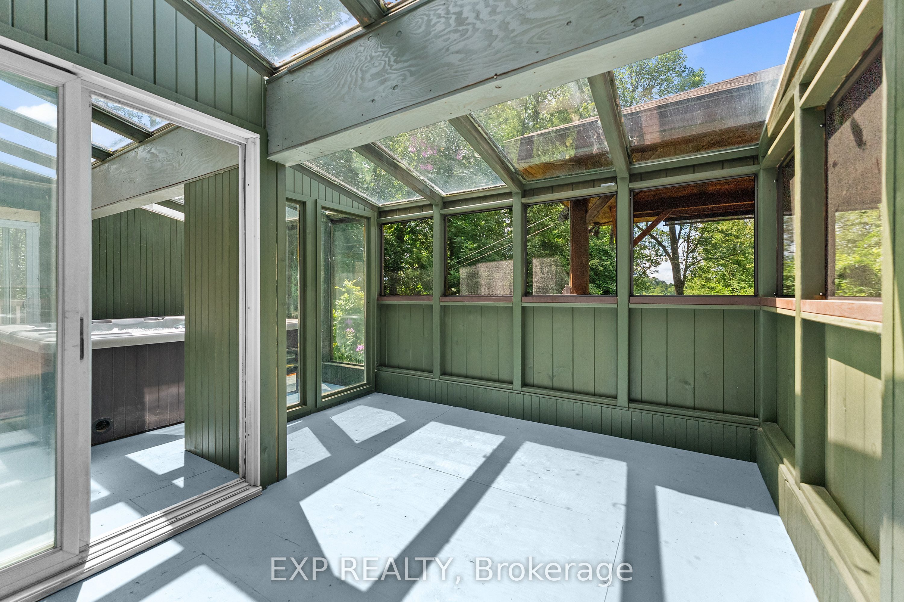 541 Collins Road Property Photo 13