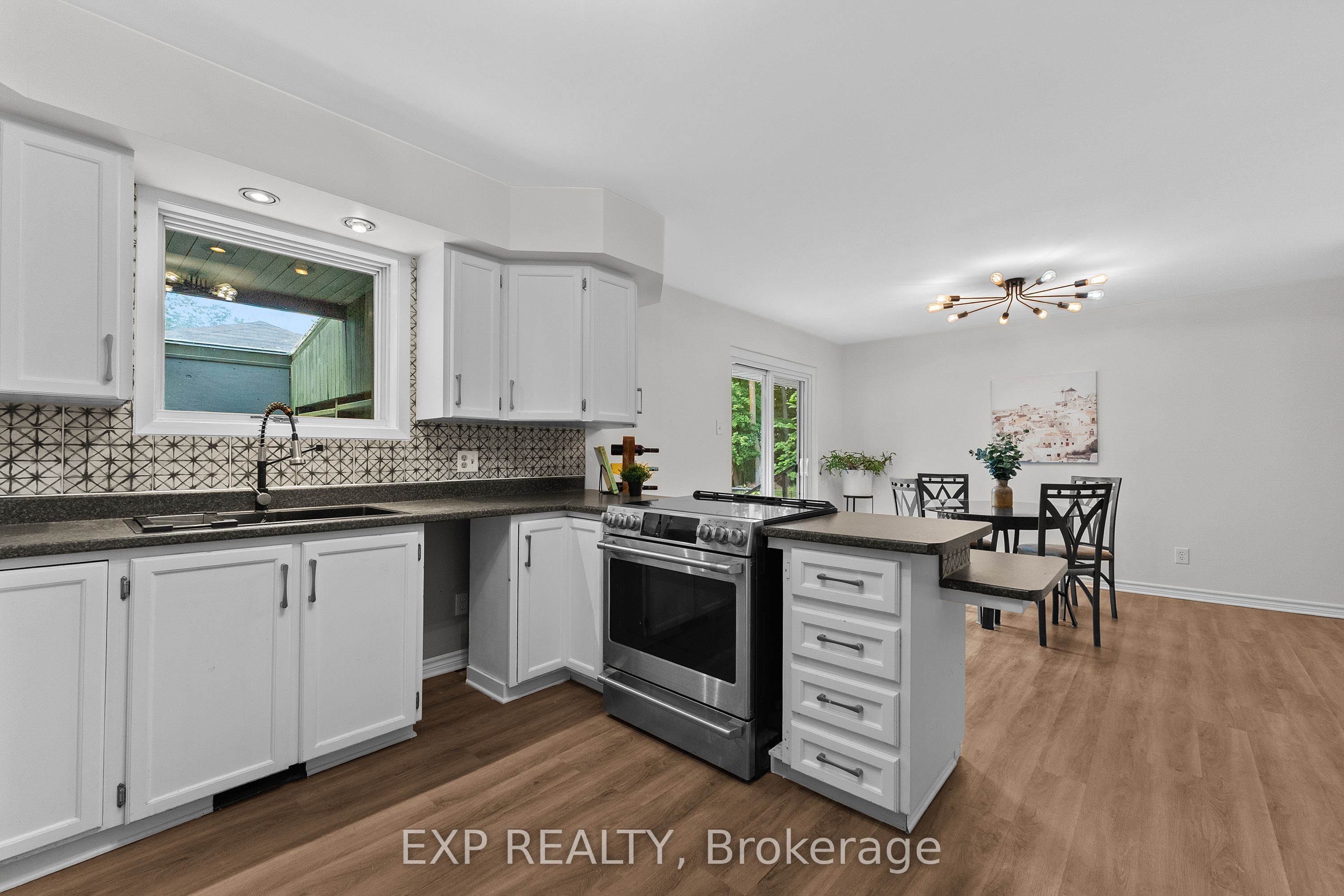541 Collins Road Property Photo 28
