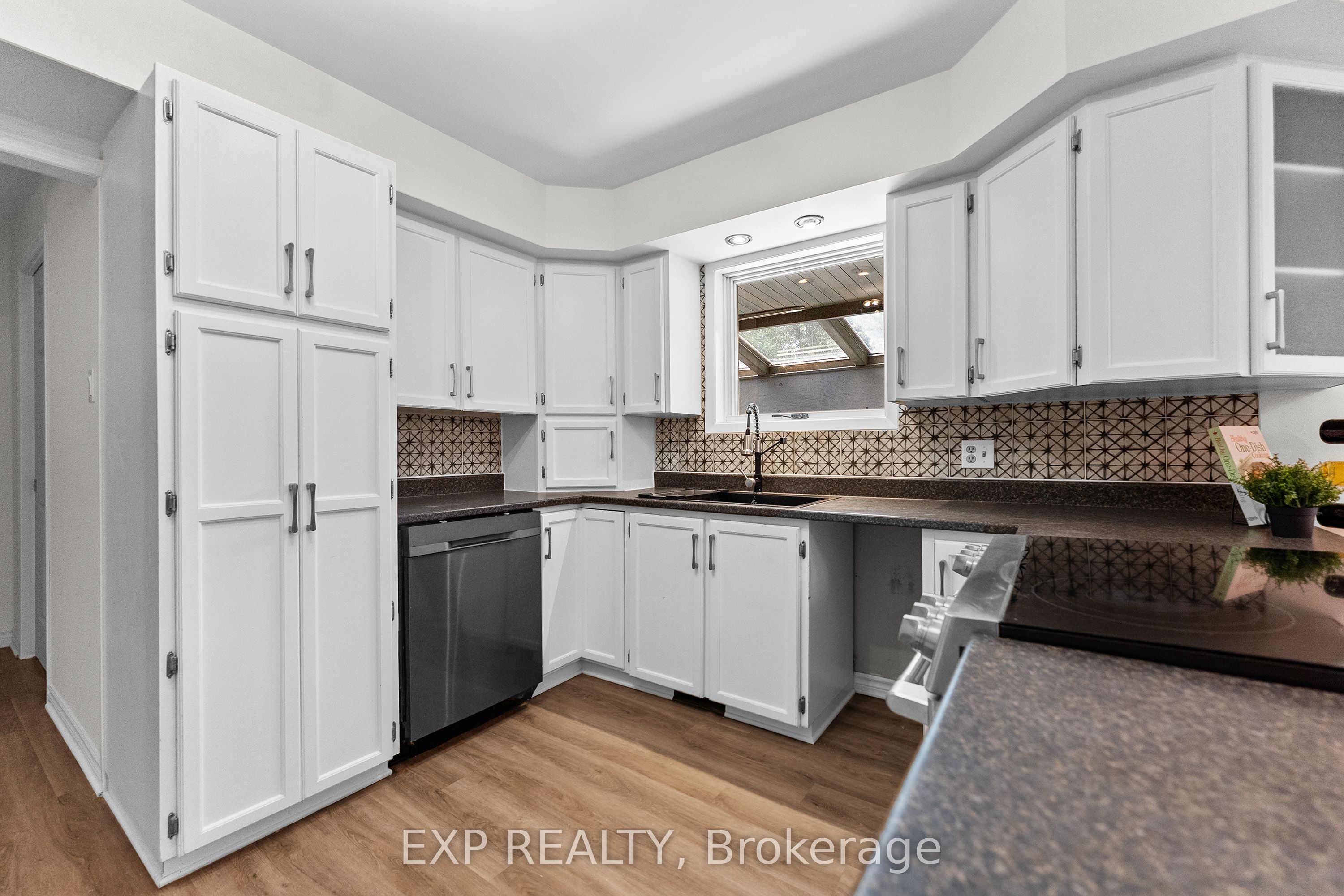 541 Collins Road Property Photo 29
