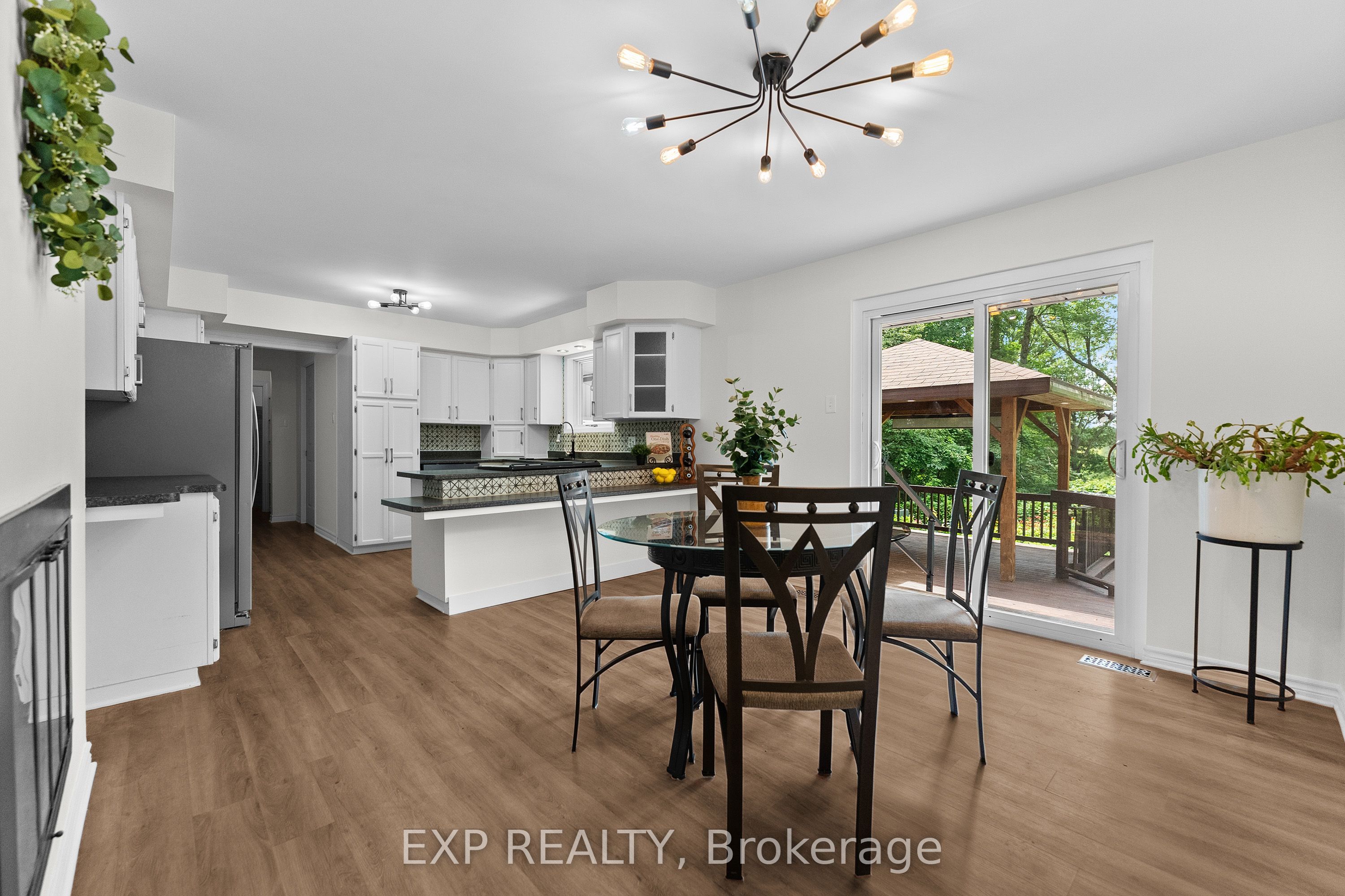 541 Collins Road Property Photo 32