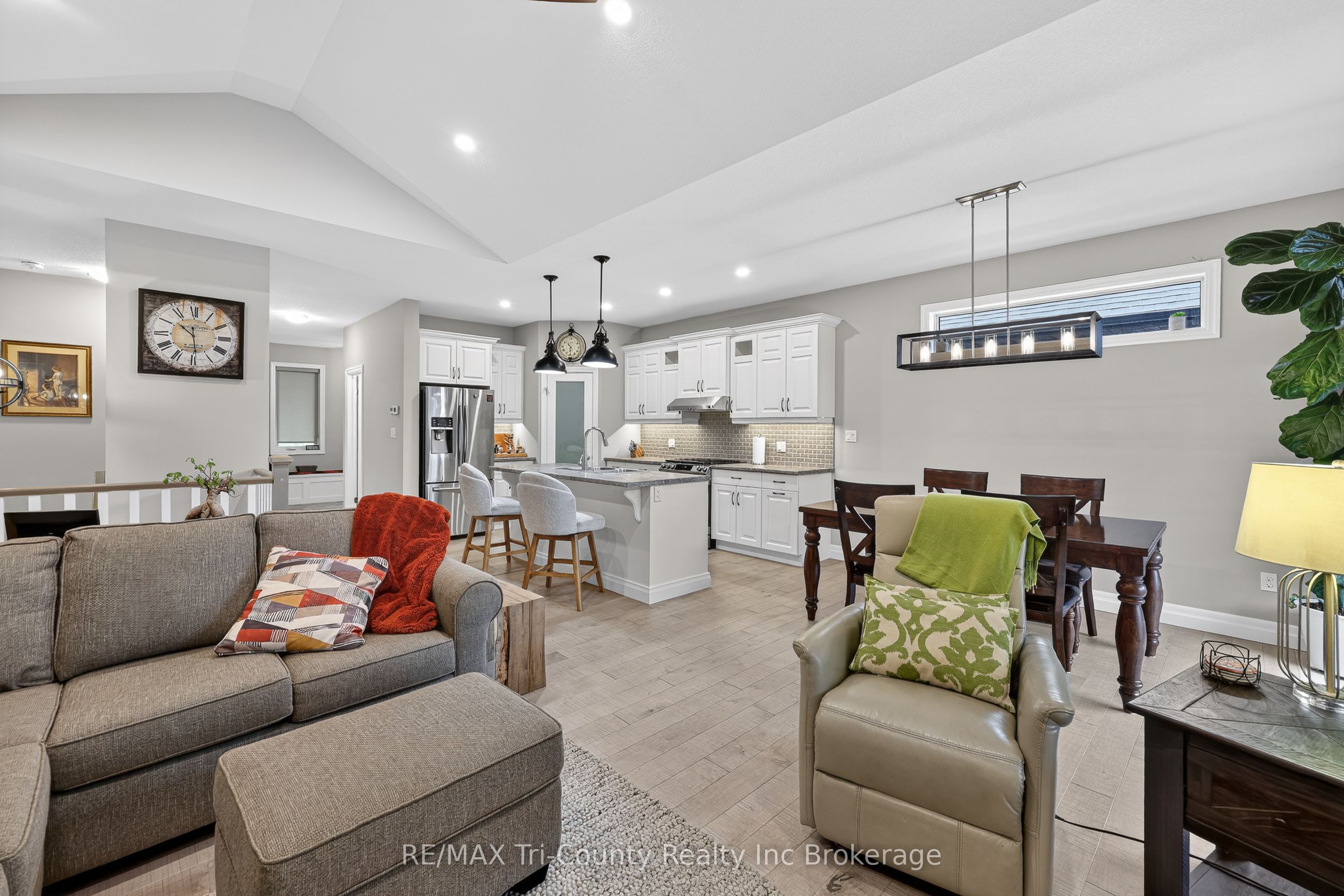 150 Denrich Avenue Property Photo 10