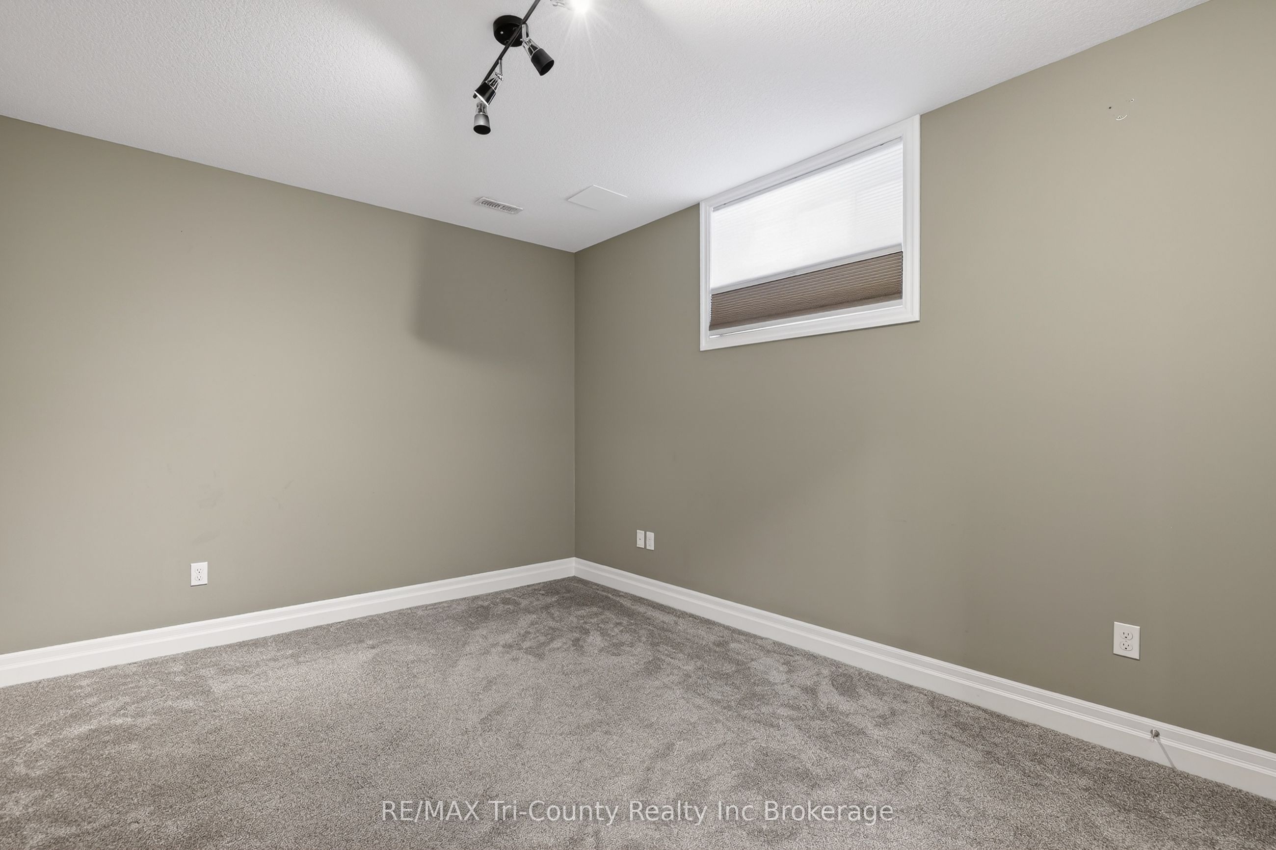 150 Denrich Avenue Property Photo 23