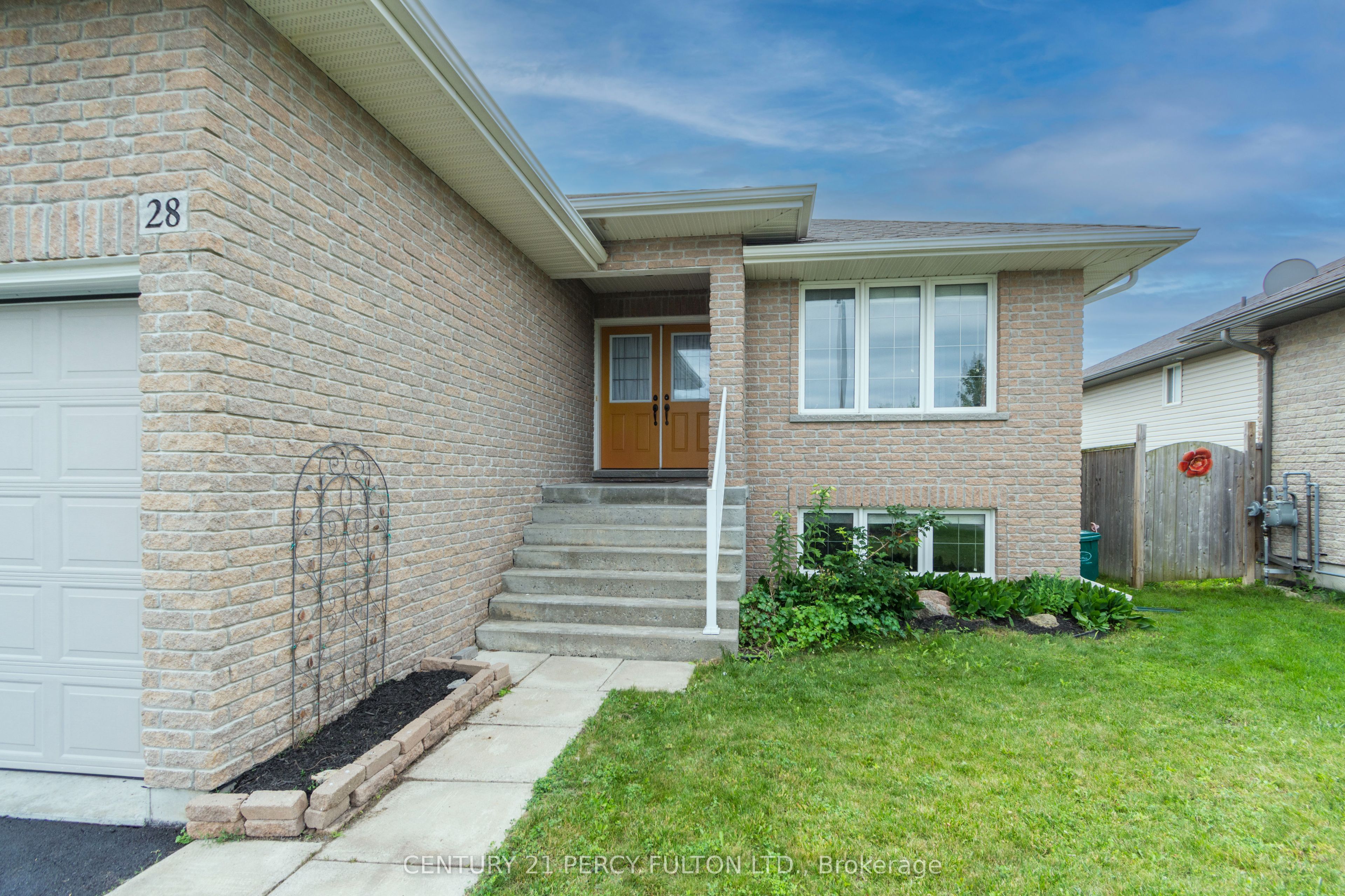 28 Freedom Crescent Property Photo 2
