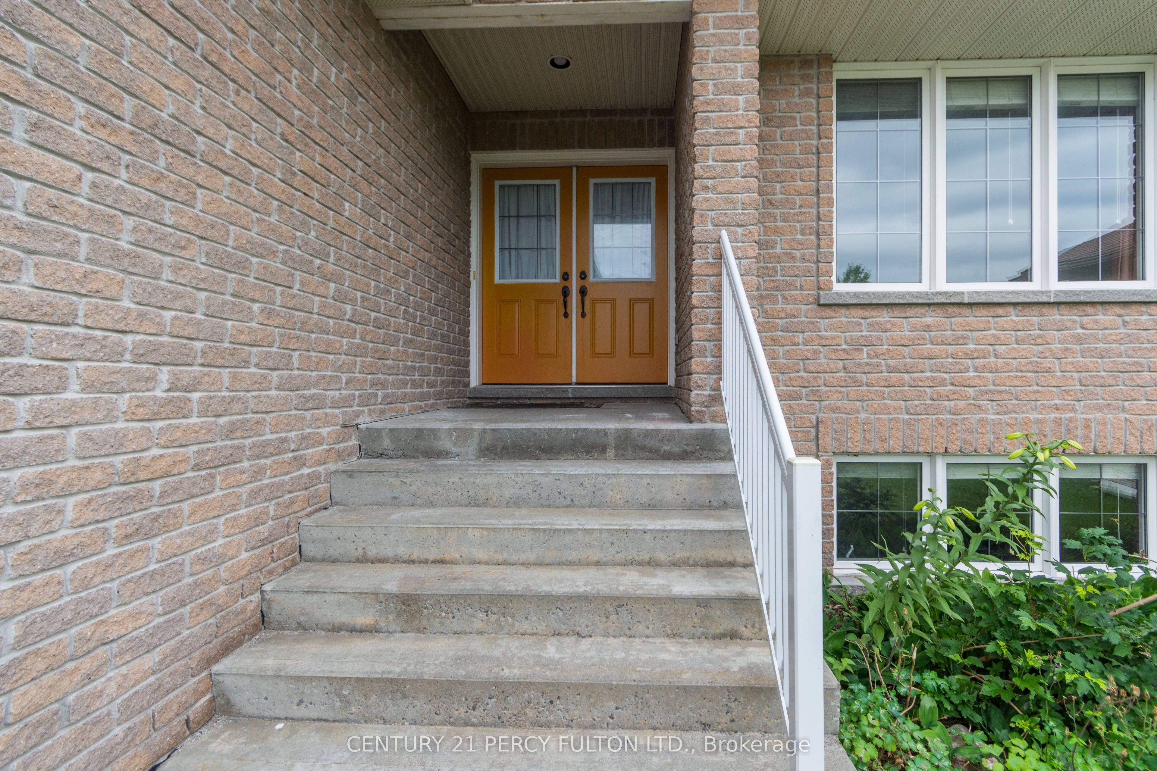28 Freedom Crescent Property Photo 3