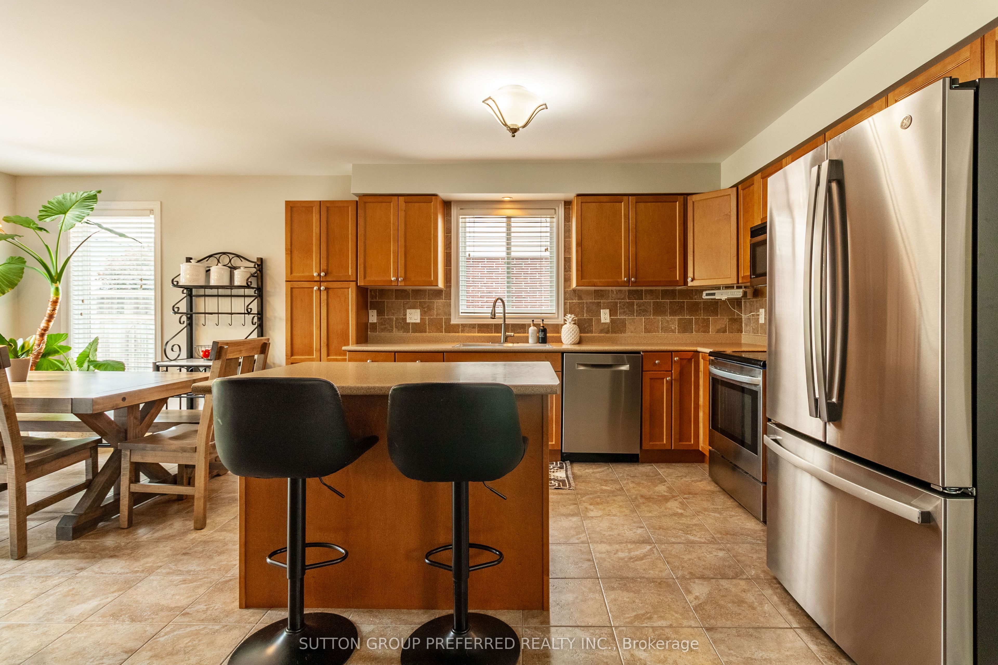 1190 Silverfox Drive Property Photo 6