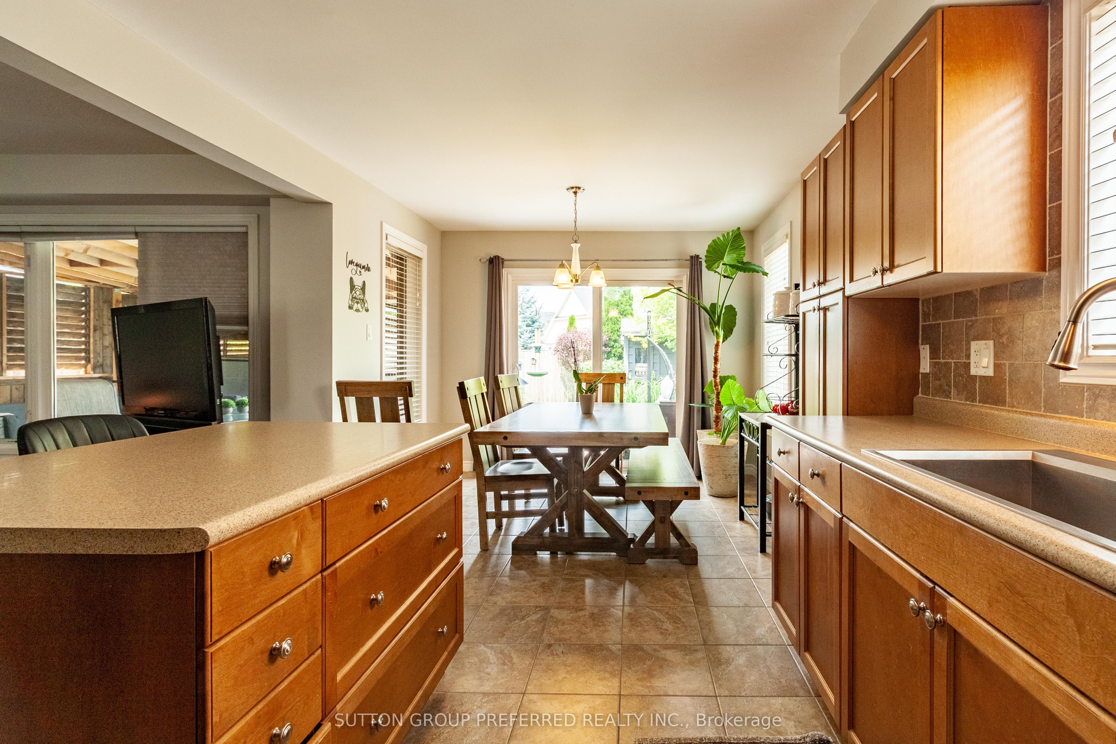 1190 Silverfox Drive Property Photo 10
