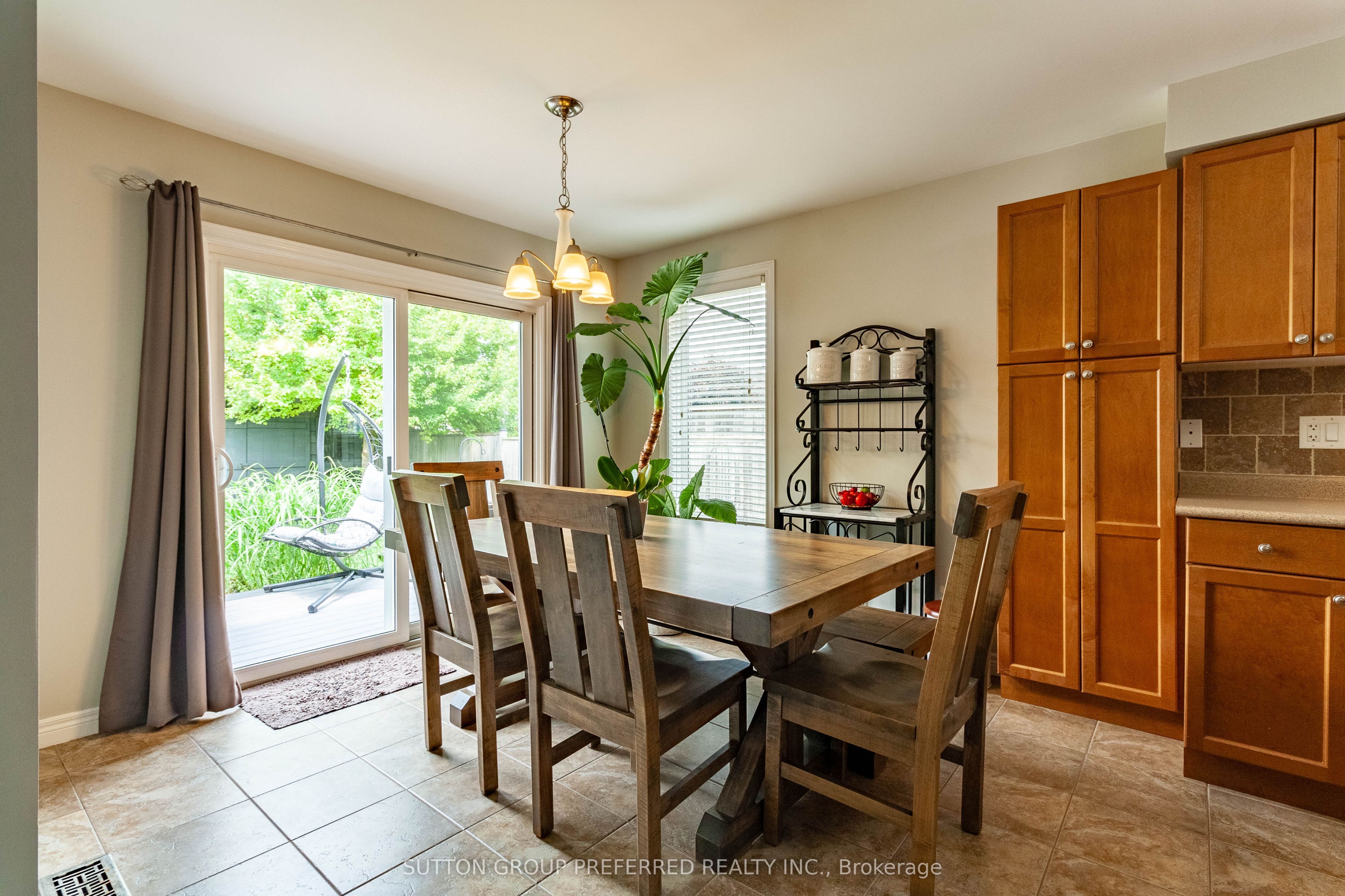 1190 Silverfox Drive Property Photo 12