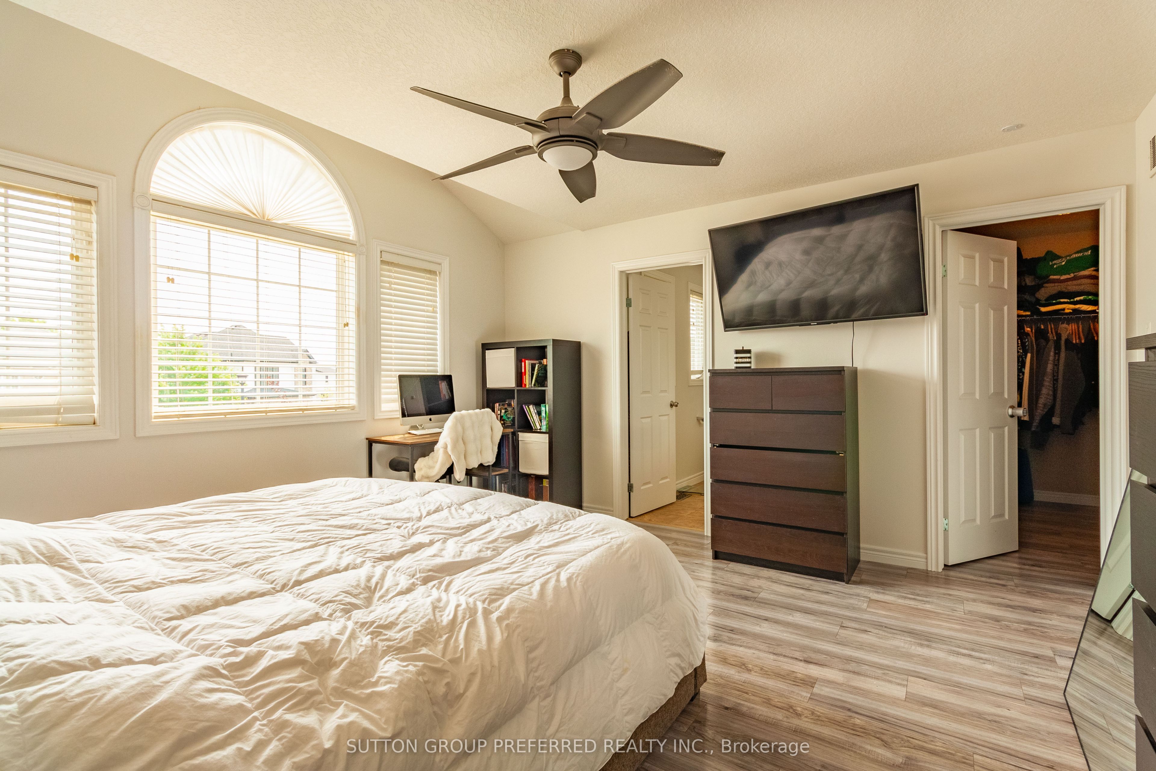 1190 Silverfox Drive Property Photo 17