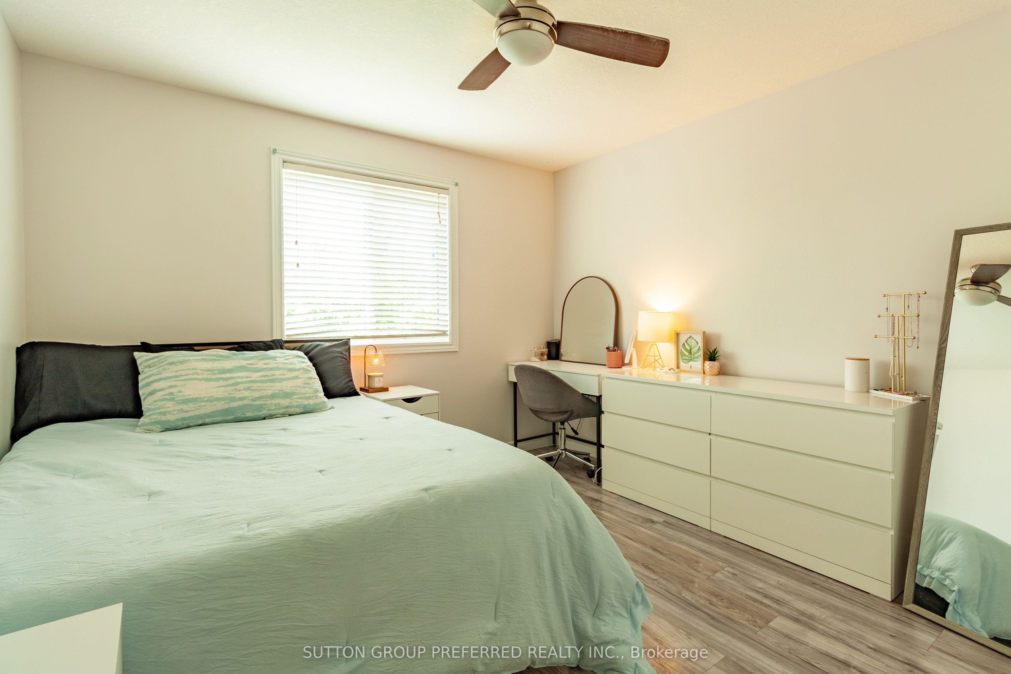 1190 Silverfox Drive Property Photo 22