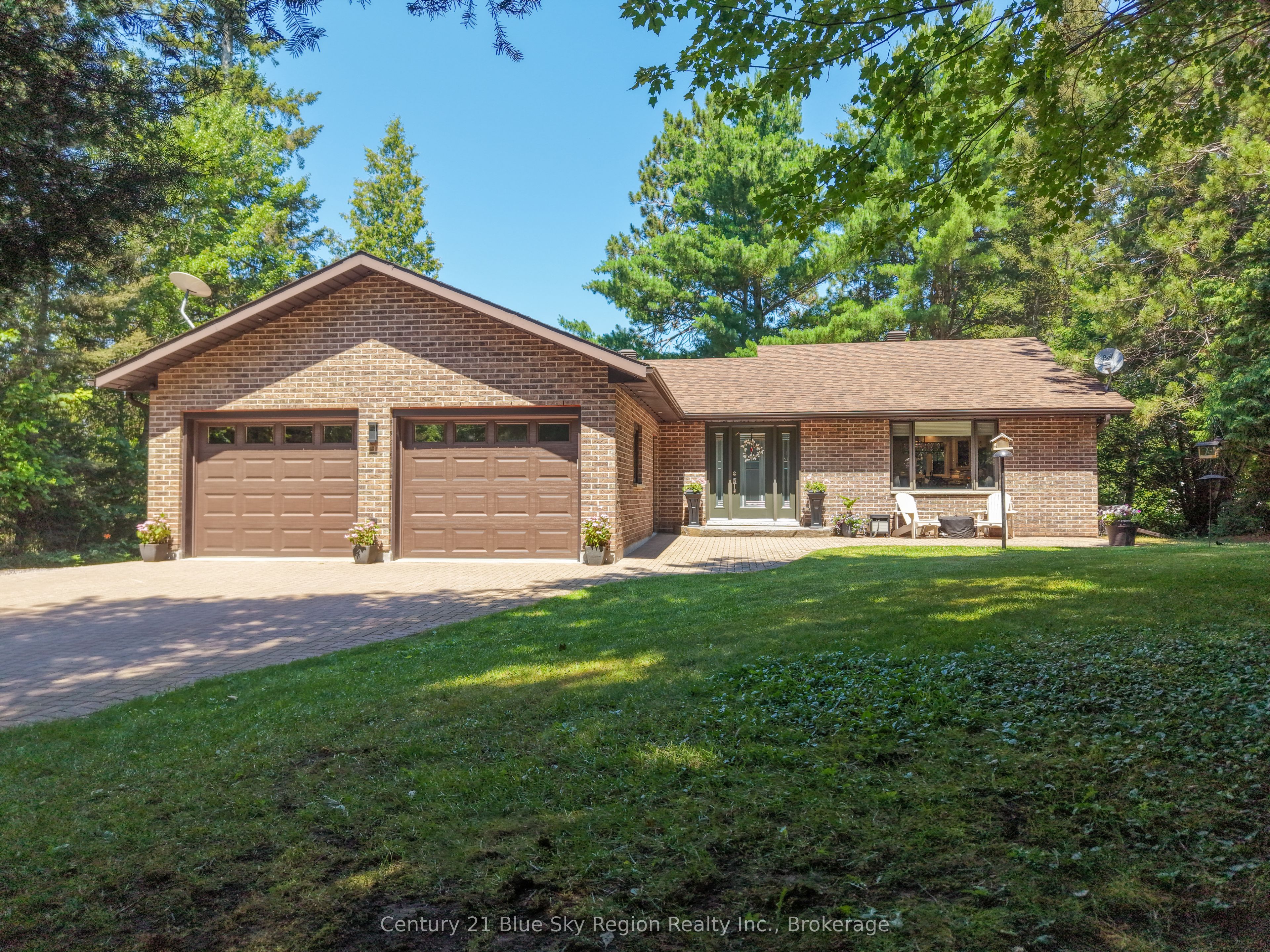 731 Macpherson Drive Property Photo 1