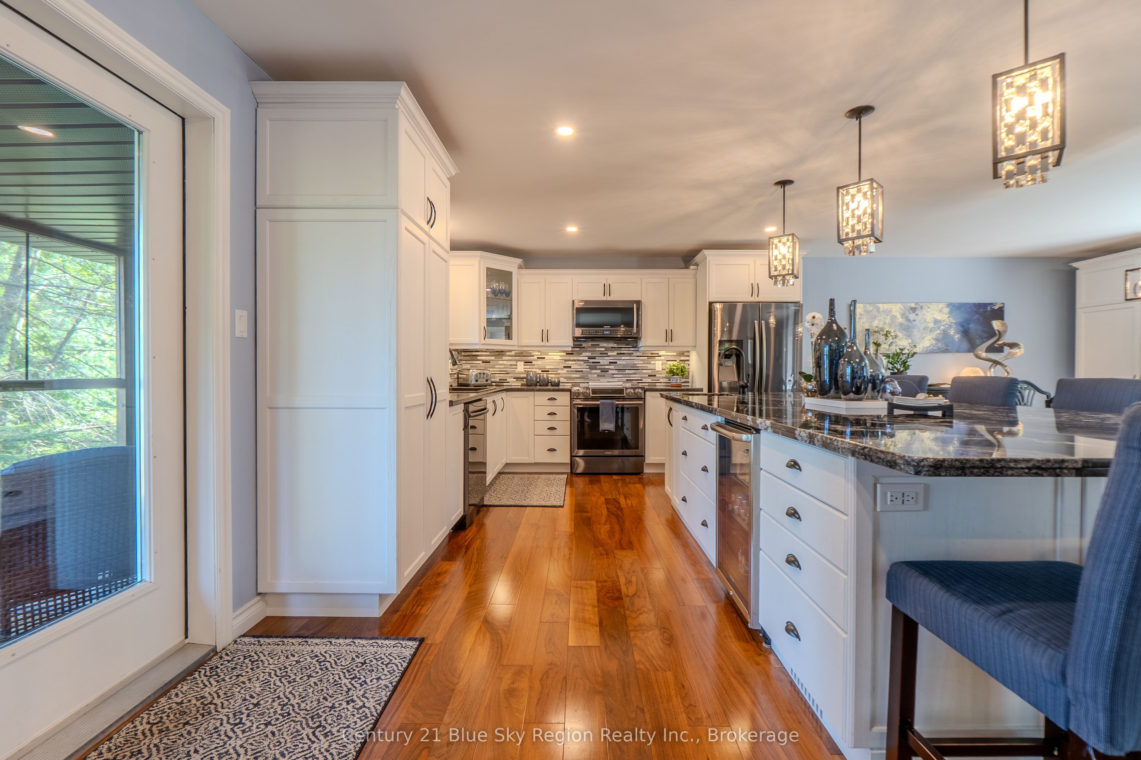 731 Macpherson Drive Property Photo 11