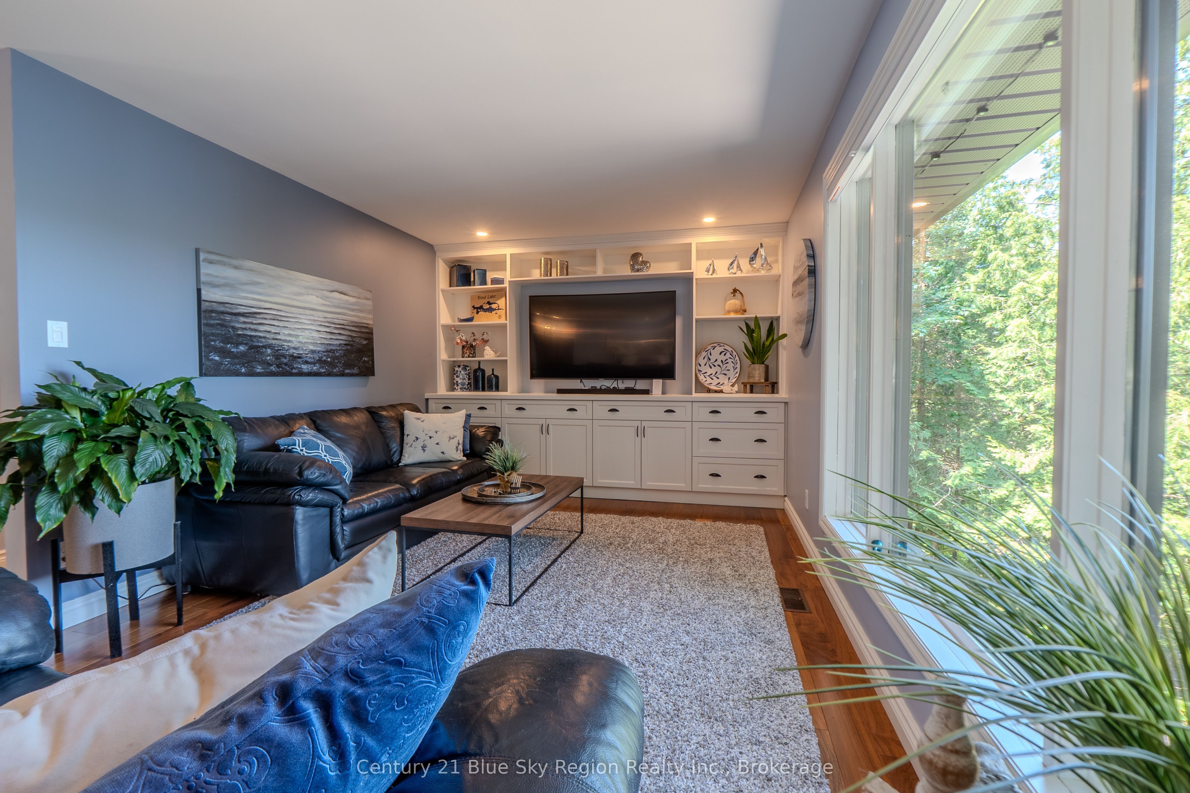 731 Macpherson Drive Property Photo 14