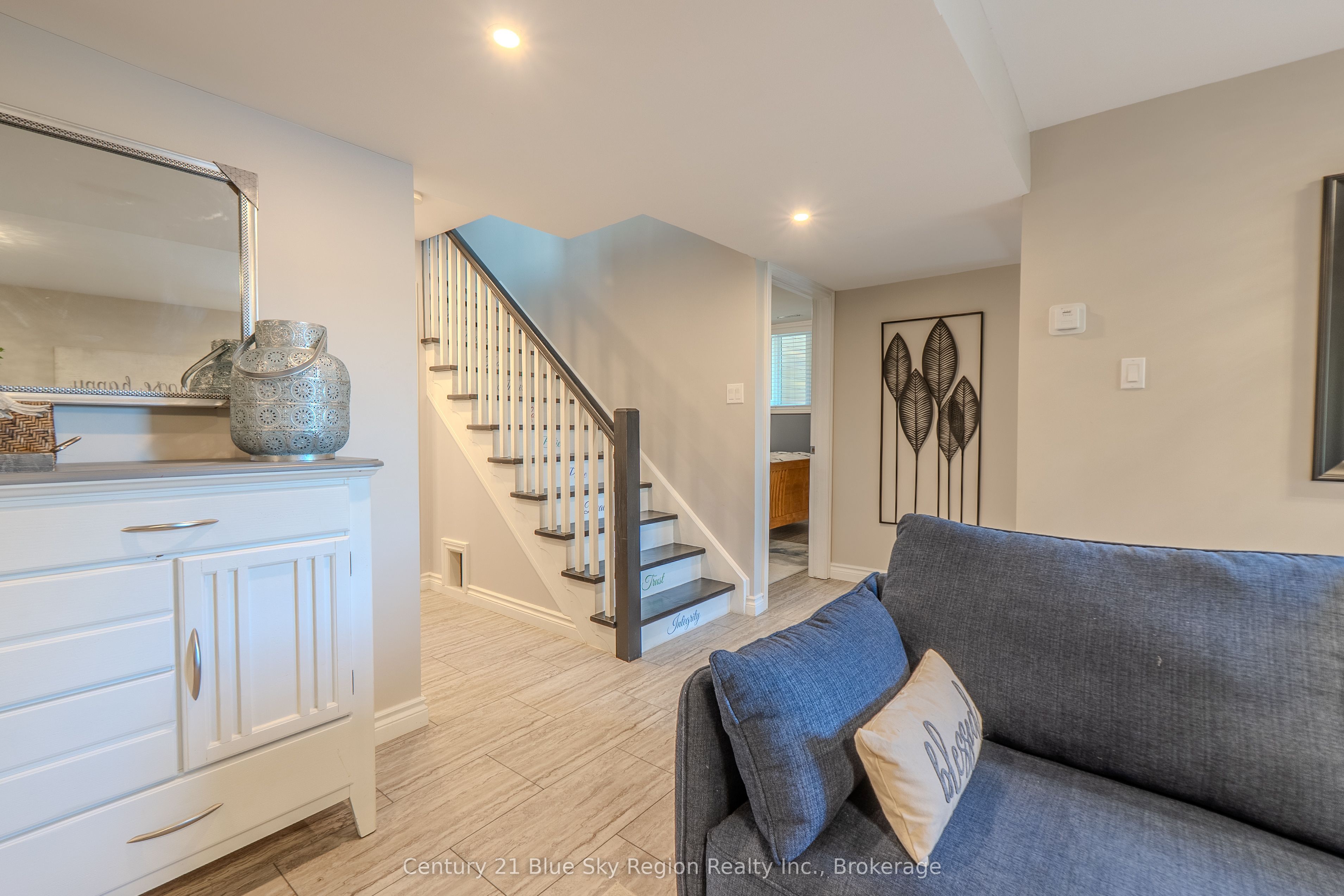 731 Macpherson Drive Property Photo 17