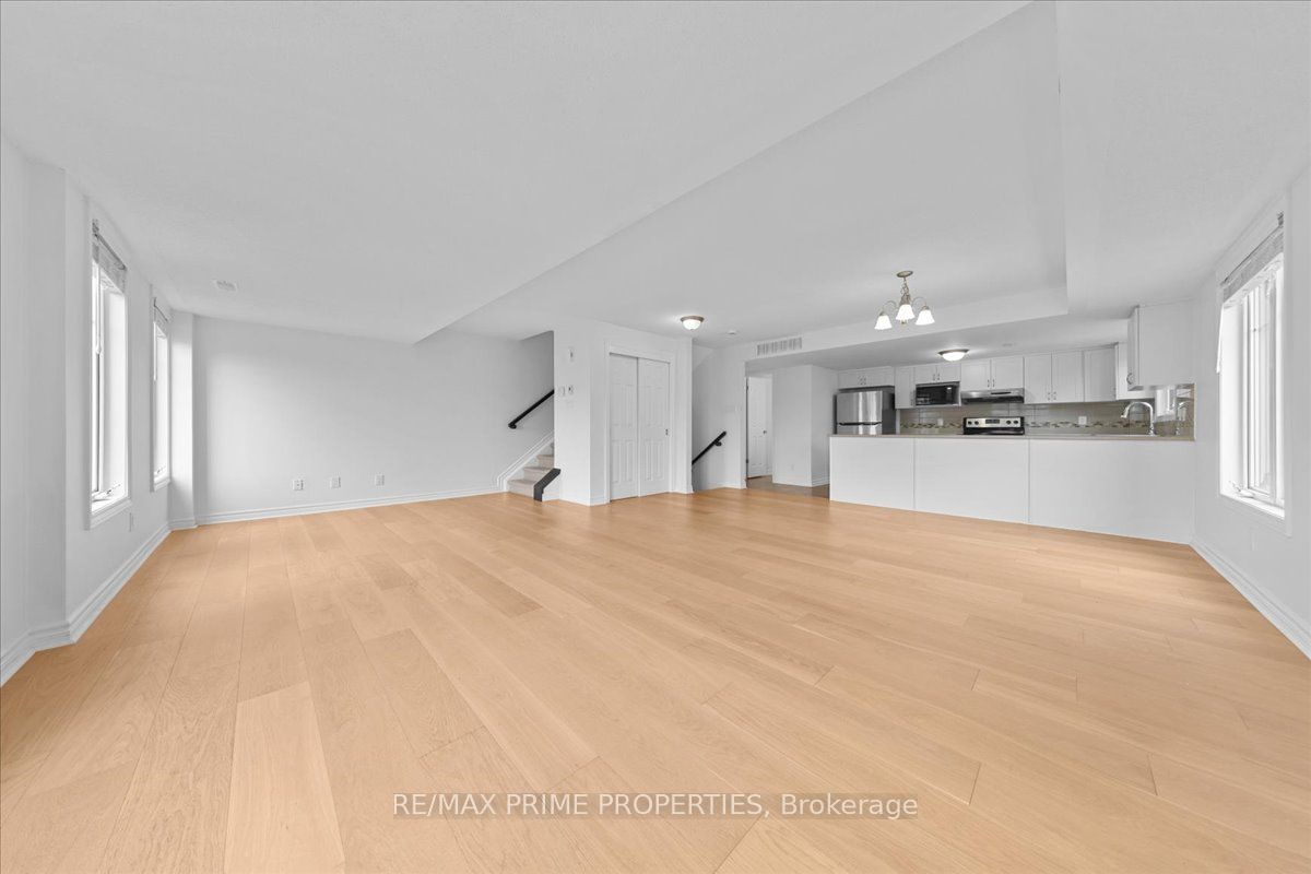 279 Titanium Private B Property Photo 4