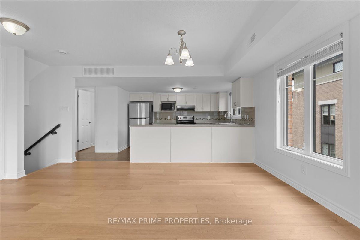279 Titanium Private B Property Photo 5