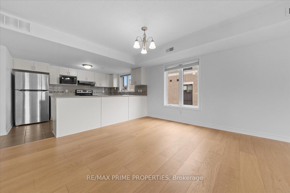 279 Titanium Private B Property Photo 7