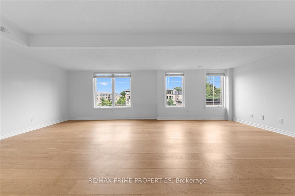 279 Titanium Private B Property Photo 8