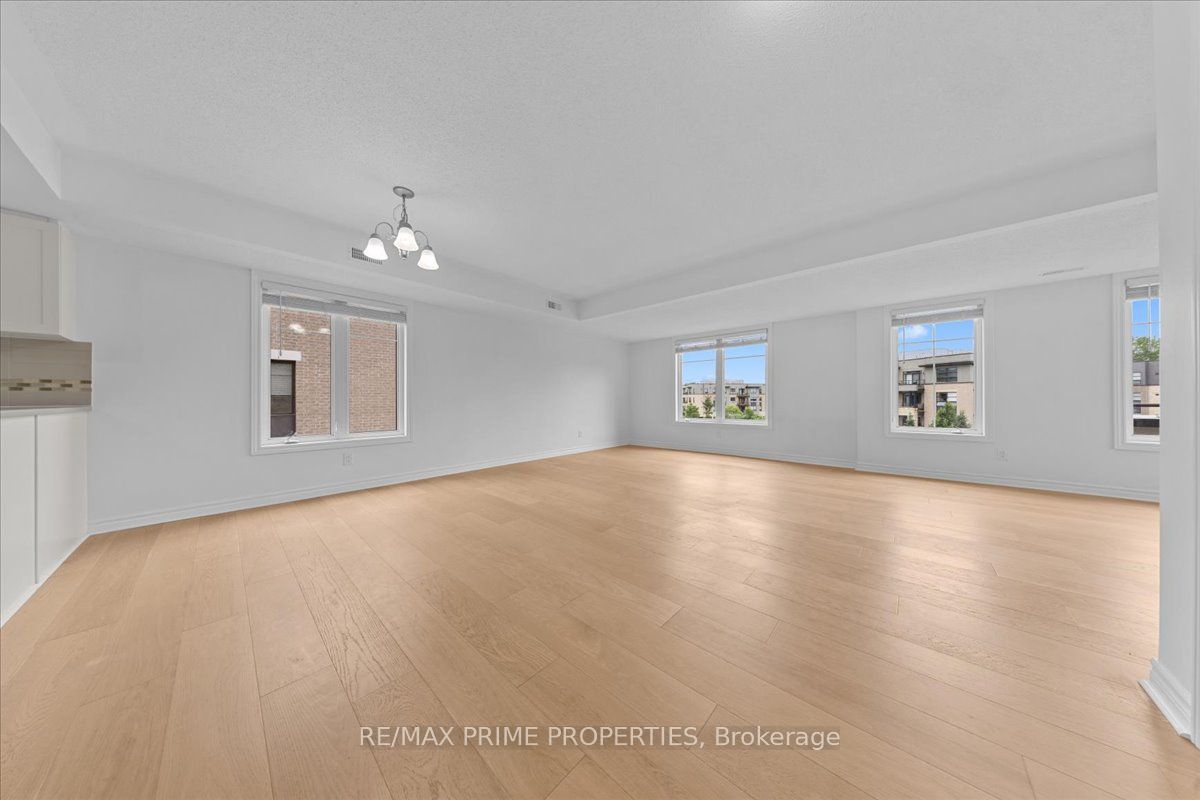 279 Titanium Private B Property Photo 10