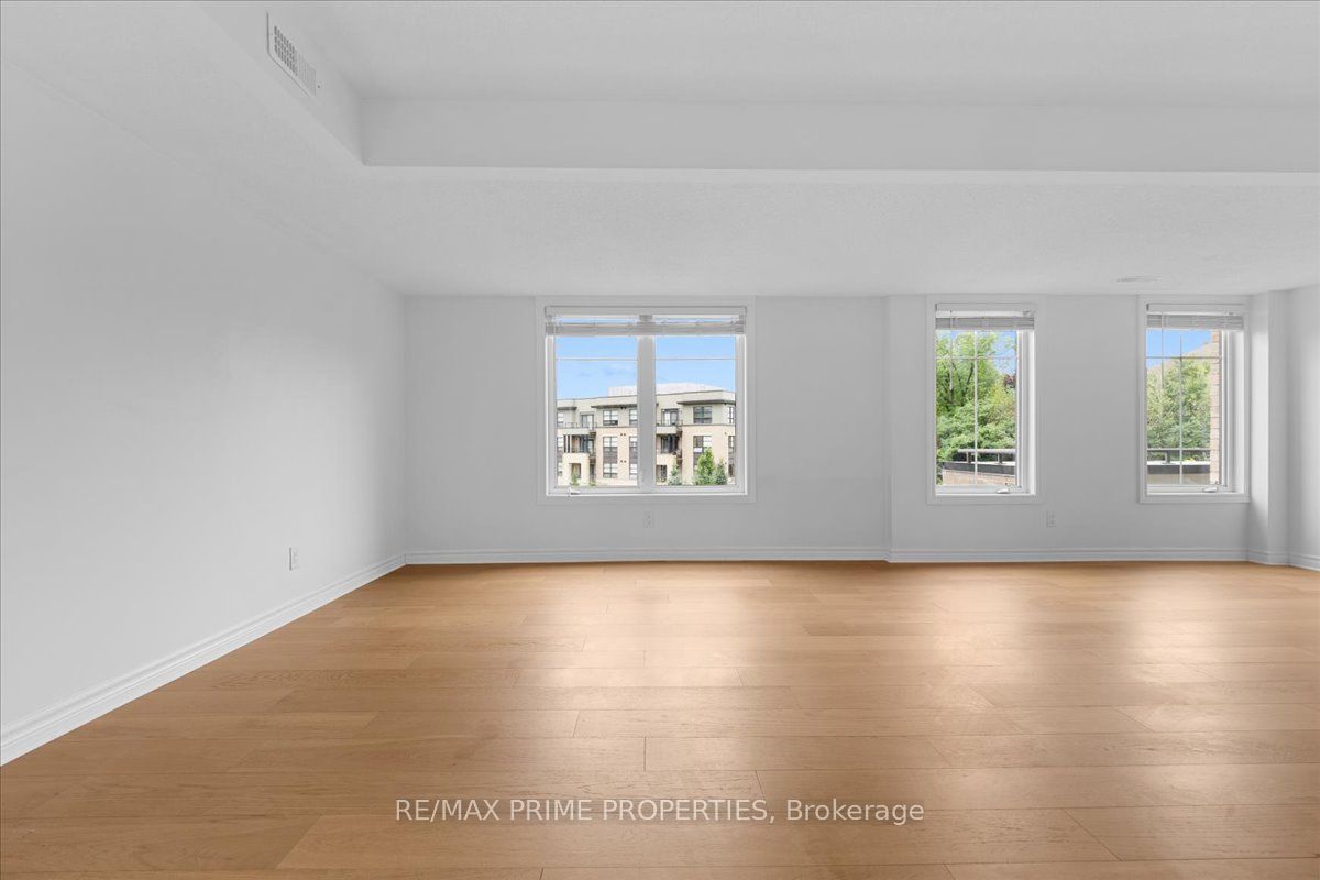 279 Titanium Private B Property Photo 11