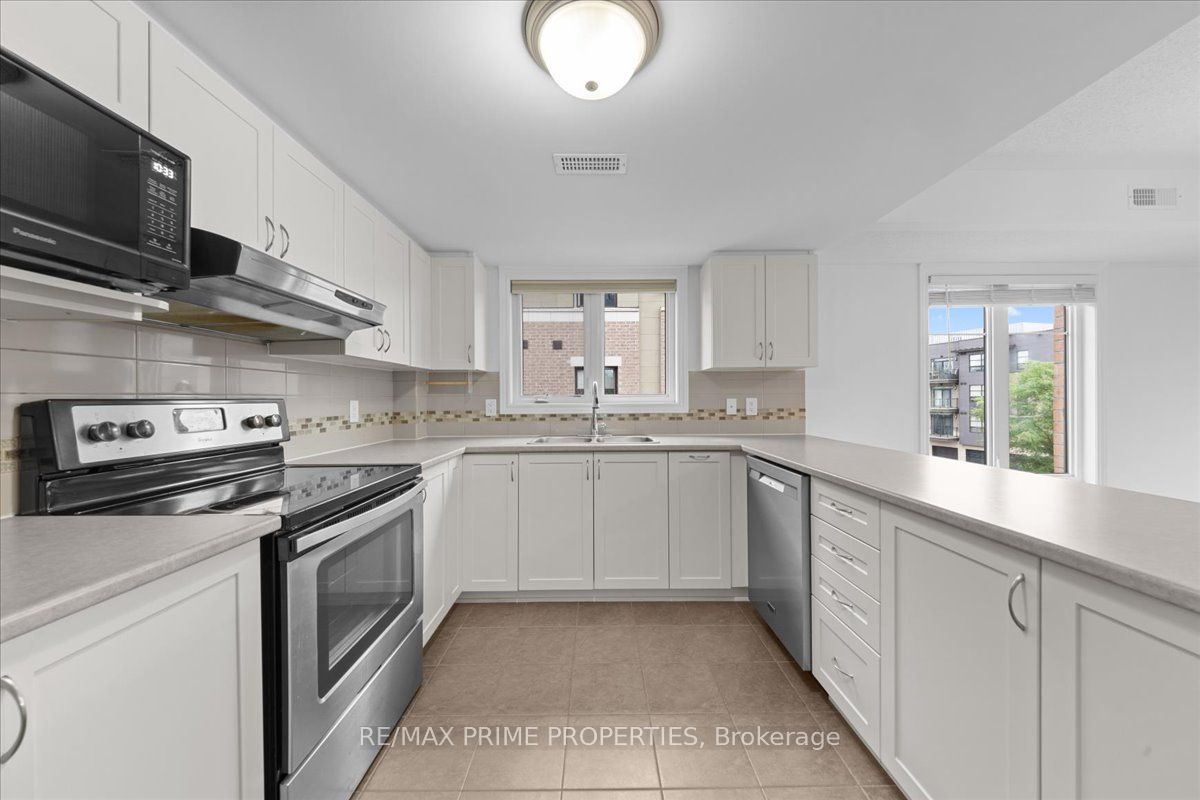 279 Titanium Private B Property Photo 15